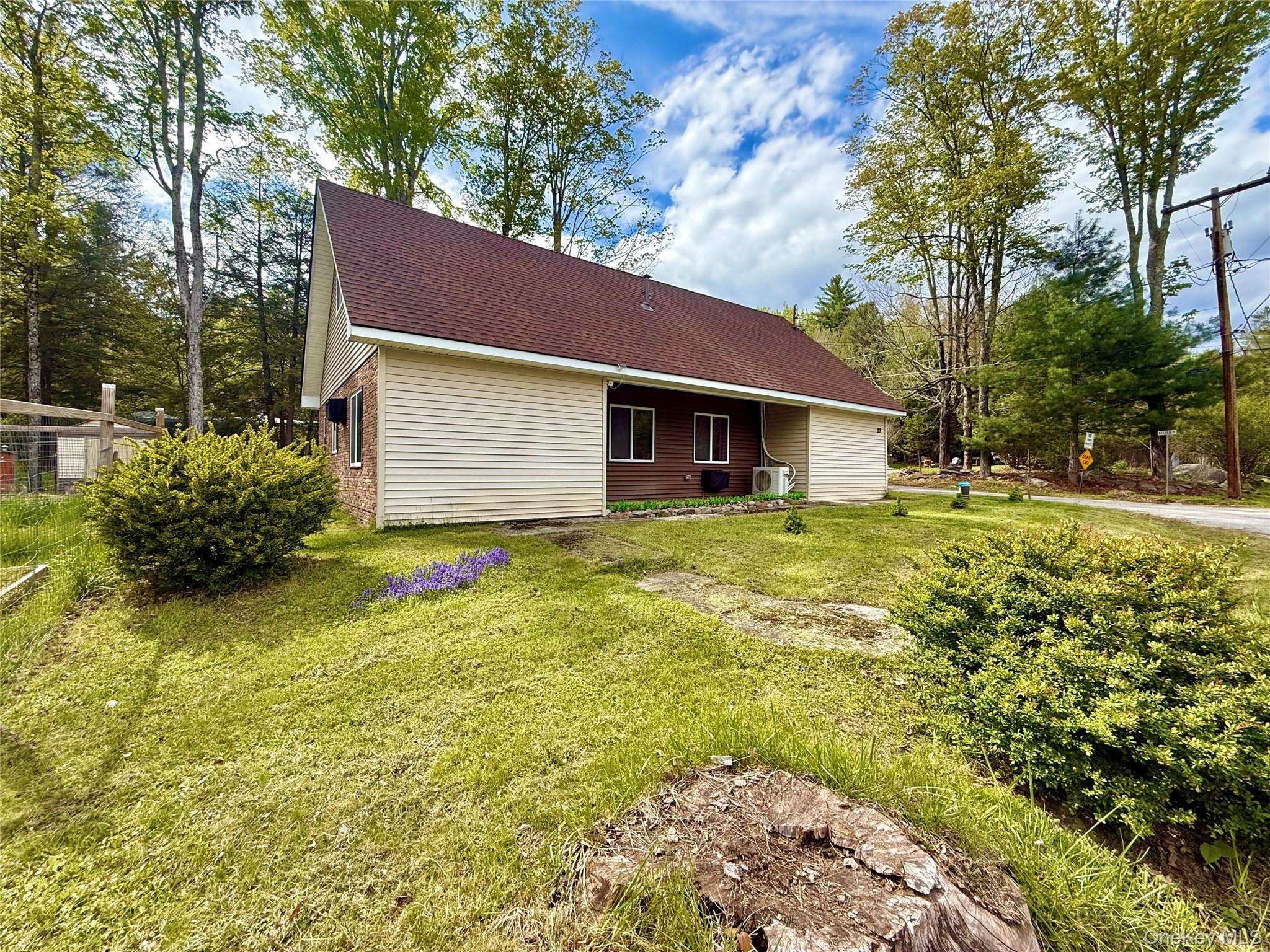3 Bedroom Home for Sale in Smallwood - New York - USA - 1