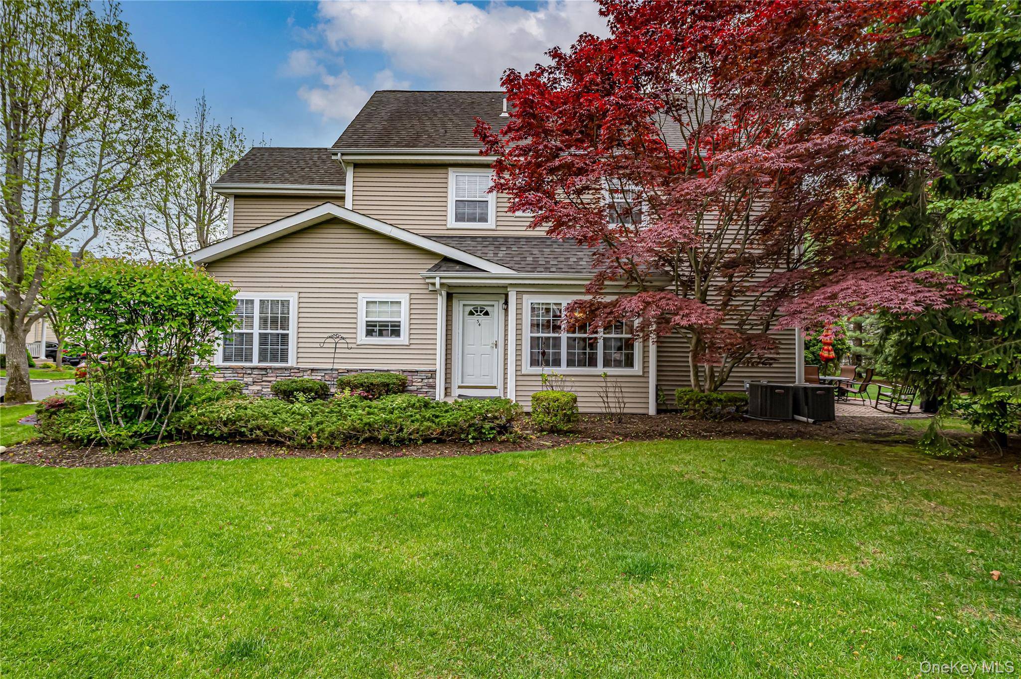 Casa de 3 Dormitorios en Venta en Smithtown - Nueva York - EE. UU. - 1