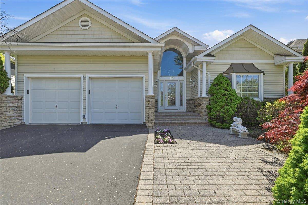 Casa com 3 Quartos à Venda em Smithtown - Nova Iorque - EUA - 1