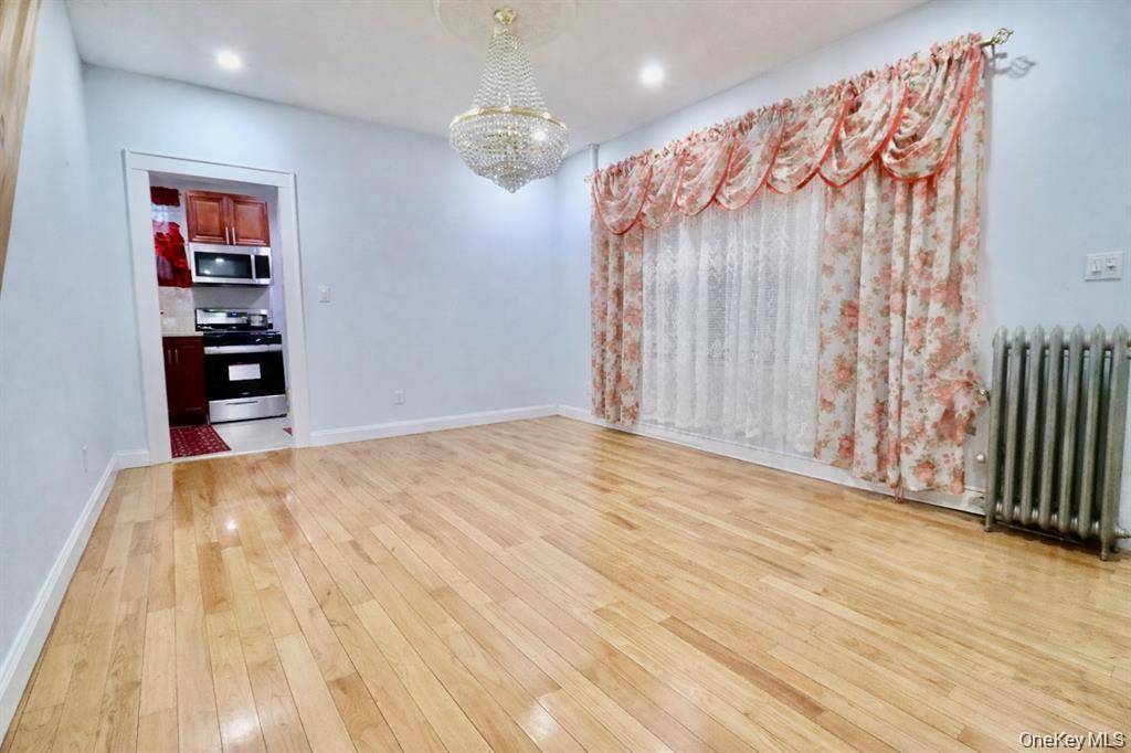 Casa com 3 Quartos à Venda em South Ozone Park - Nova Iorque - EUA - 5
