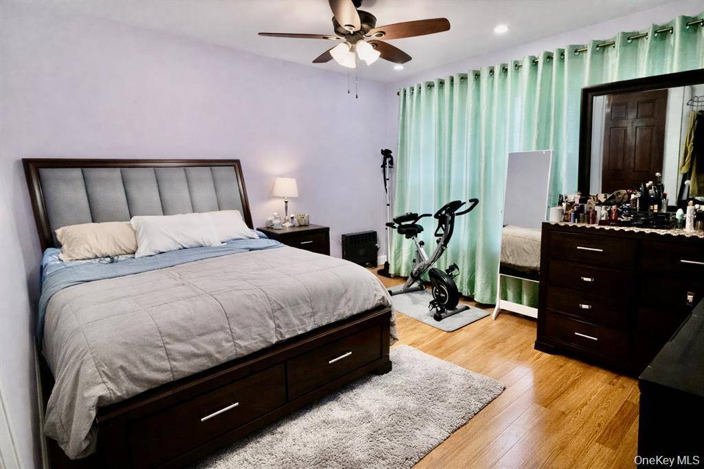 Casa com 3 Quartos à Venda em South Ozone Park - Nova Iorque - EUA - 6