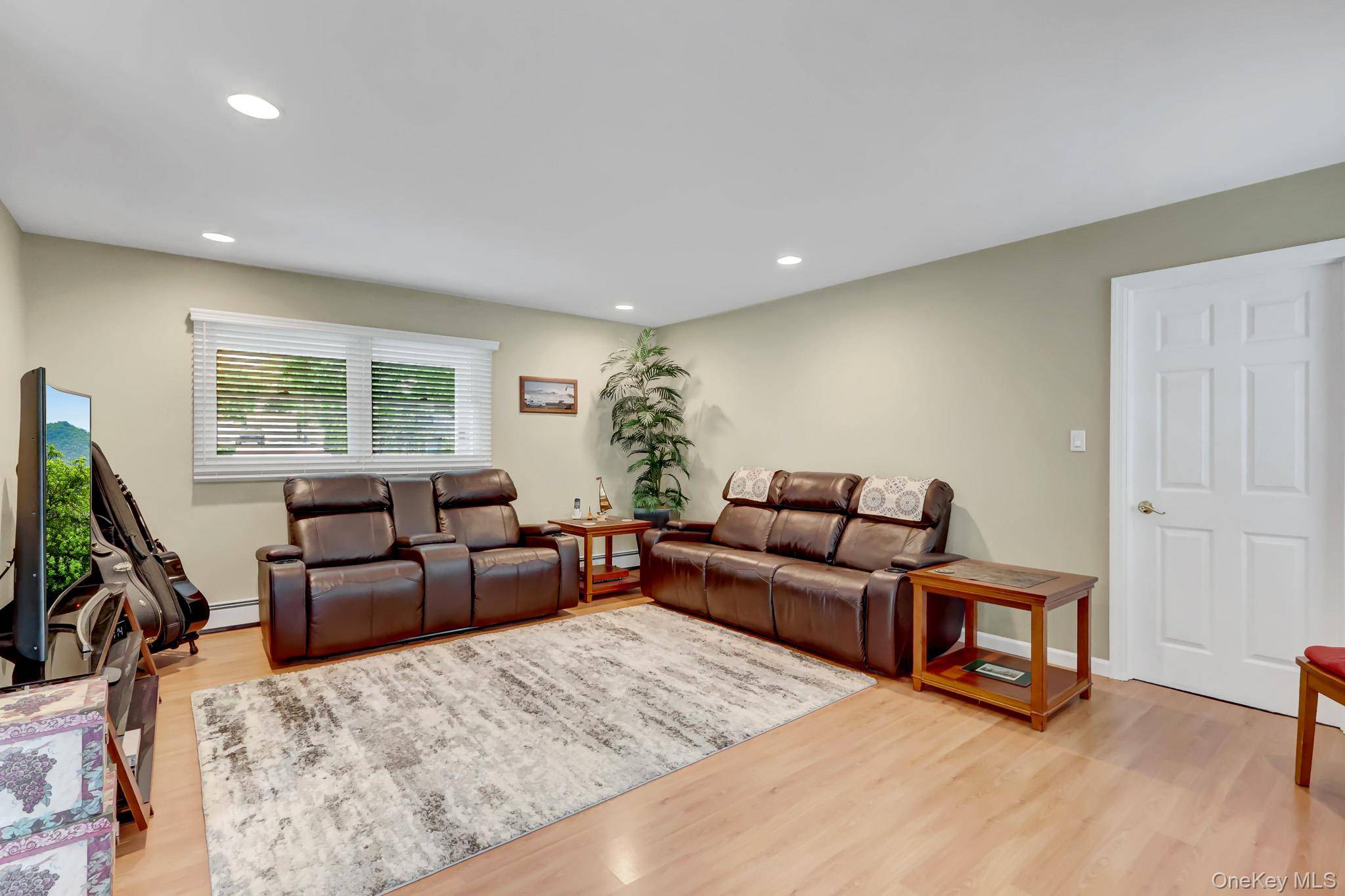 Casa com 3 Quartos à Venda em South Setauket - Nova Iorque - EUA - 3