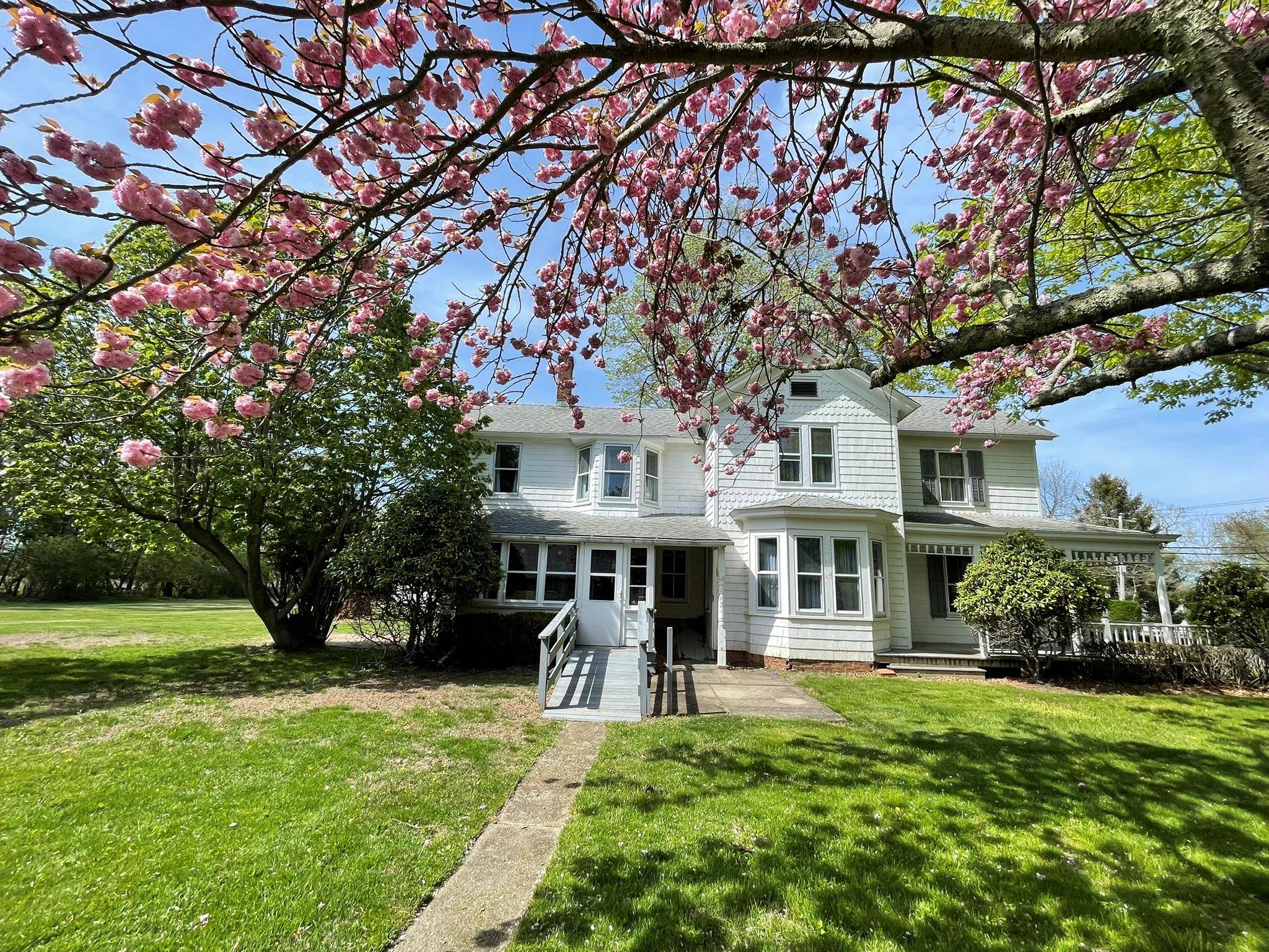 Casa de 3 Dormitorios en Venta en Southold - Nueva York - EE. UU. - 1