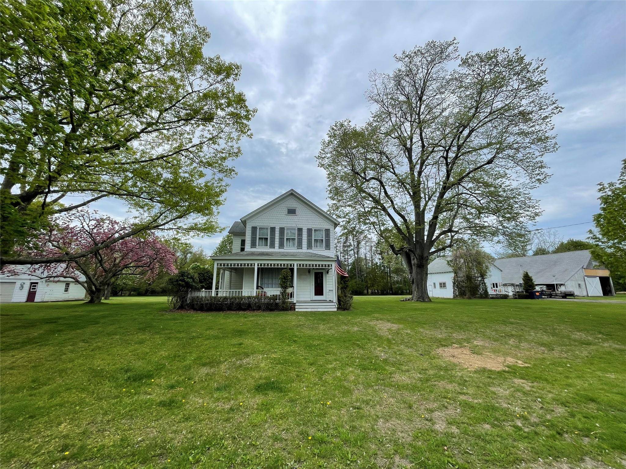 Casa de 3 Dormitorios en Venta en Southold - Nueva York - EE. UU. - 2