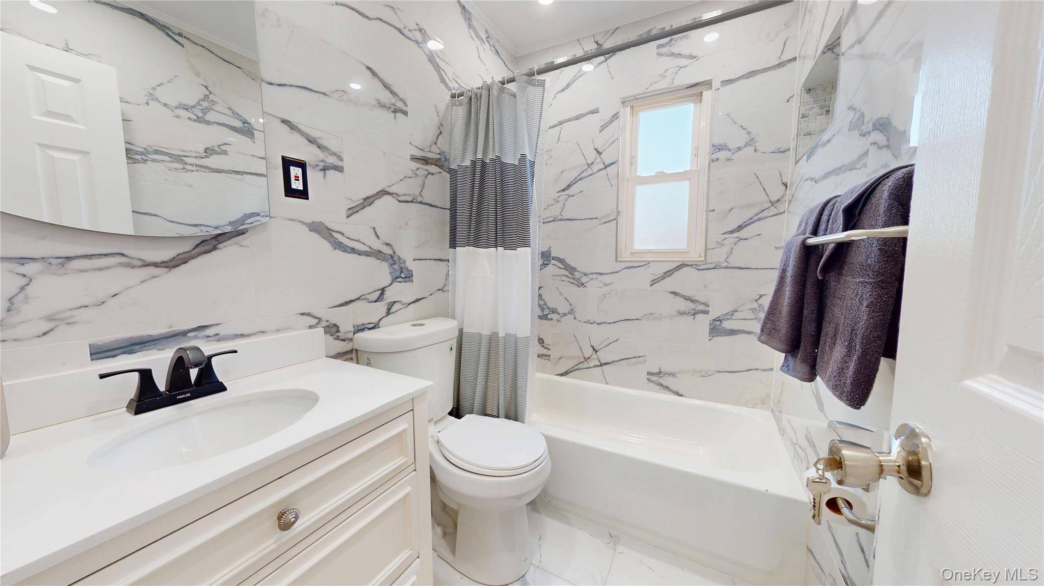 3 Bedroom Home for Sale in Springfield Gardens - New York - USA - 5