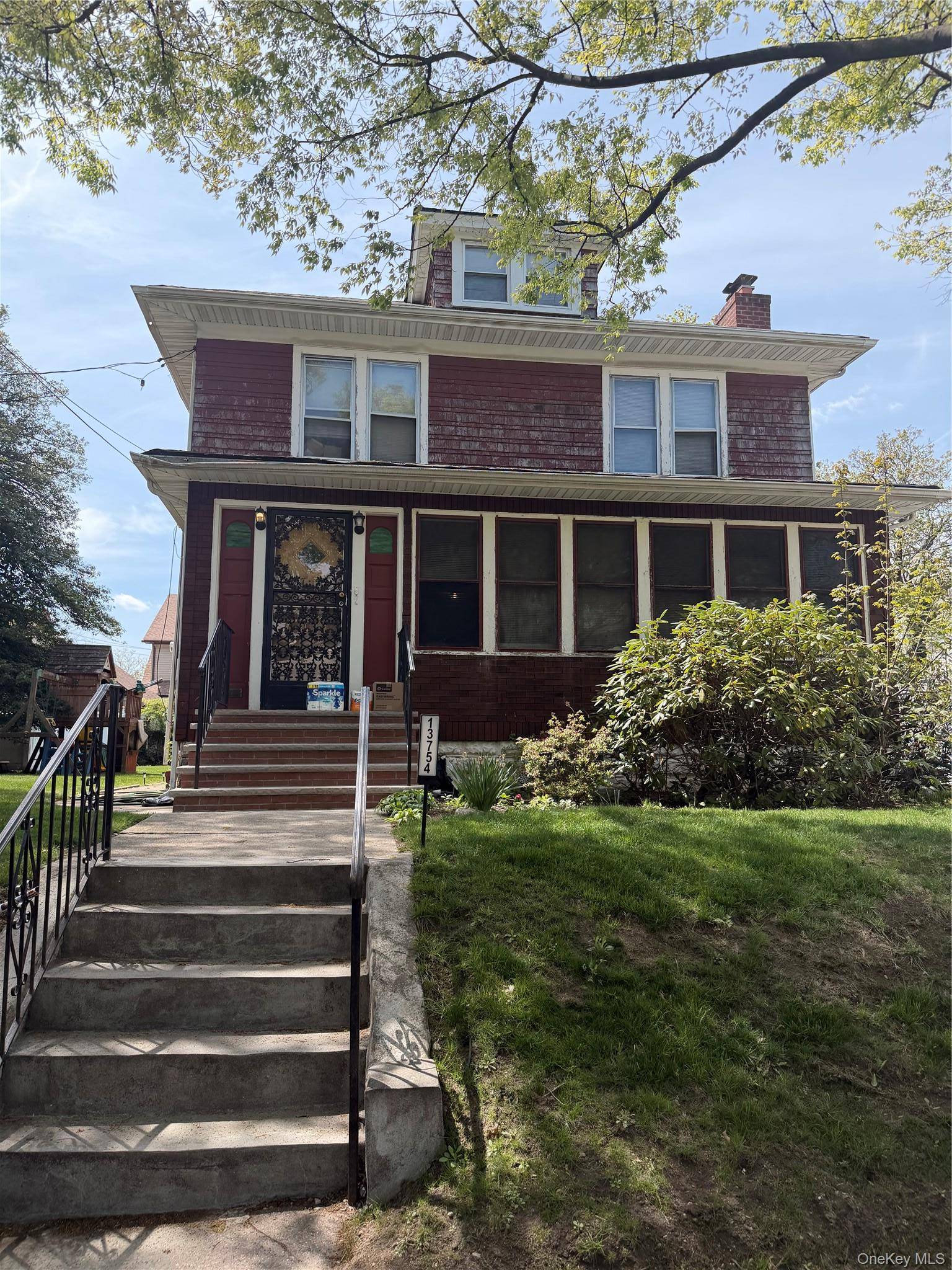 Casa com 3 Quartos à Venda em Springfield Gardens - Nova Iorque - EUA - 1