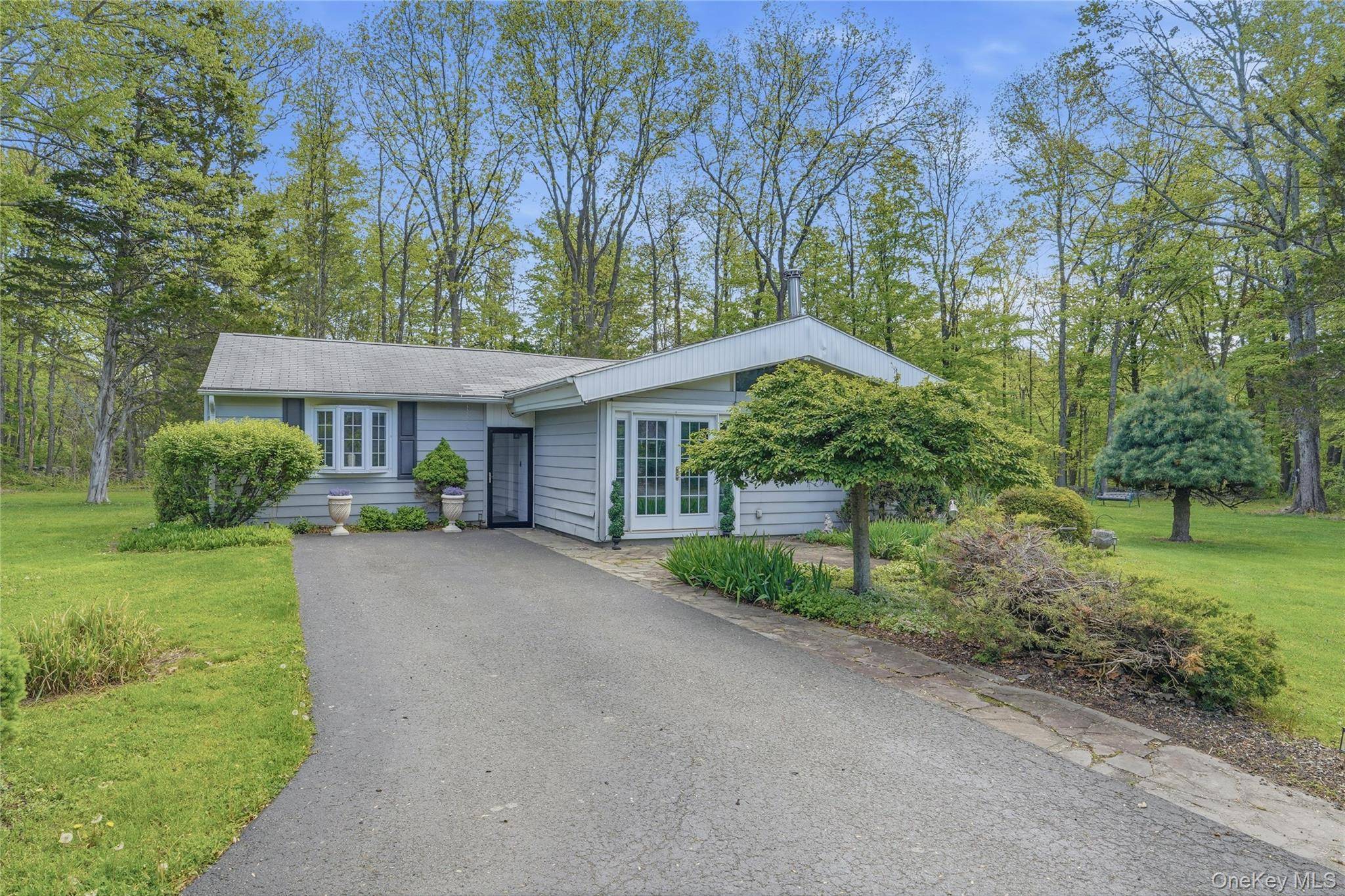 Casa com 3 Quartos à Venda em Stone Ridge - Nova Iorque - EUA - 1