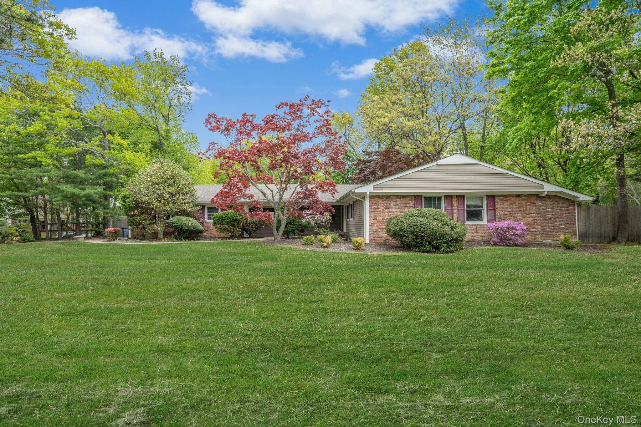 3 Bedroom Home for Sale in Stony Brook - New York - USA - 1