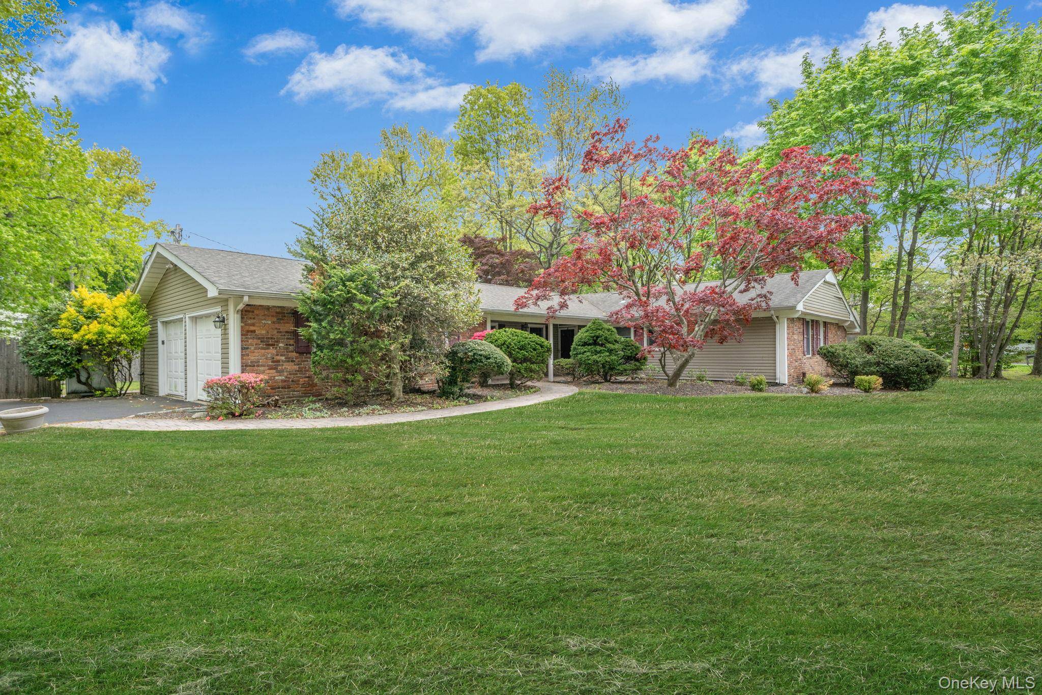 3 Bedroom Home for Sale in Stony Brook - New York - USA - 4