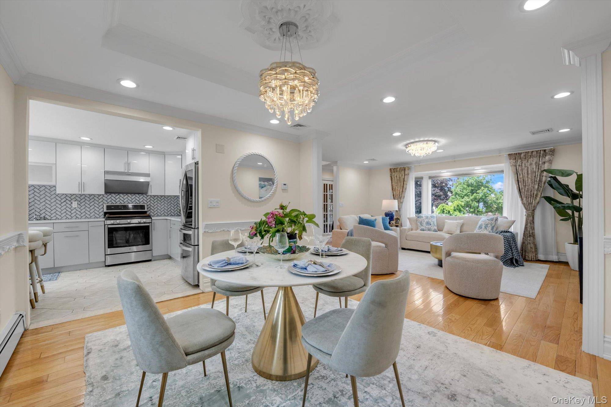Casa com 3 Quartos à Venda em Syosset - Nova Iorque - EUA - 8