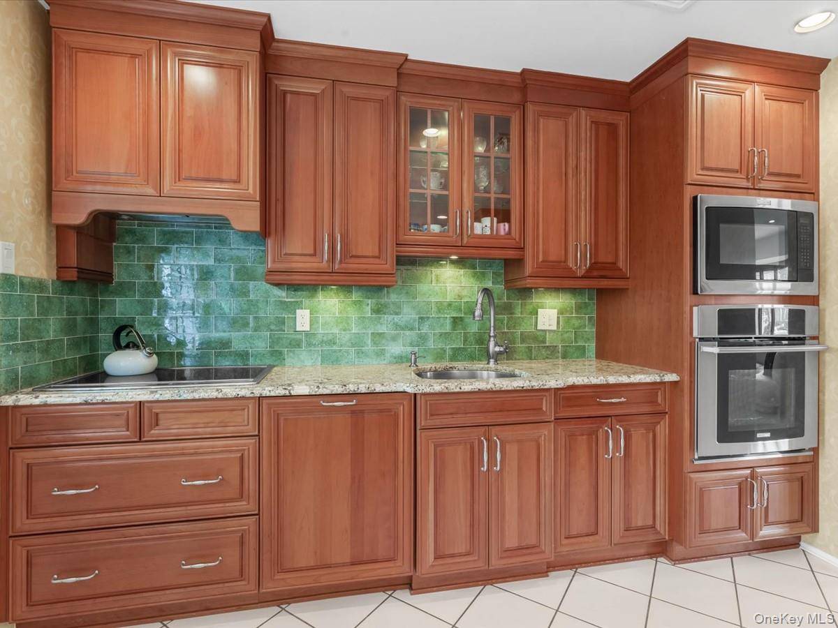 Casa com 3 Quartos à Venda em Syosset - Nova Iorque - EUA - 8
