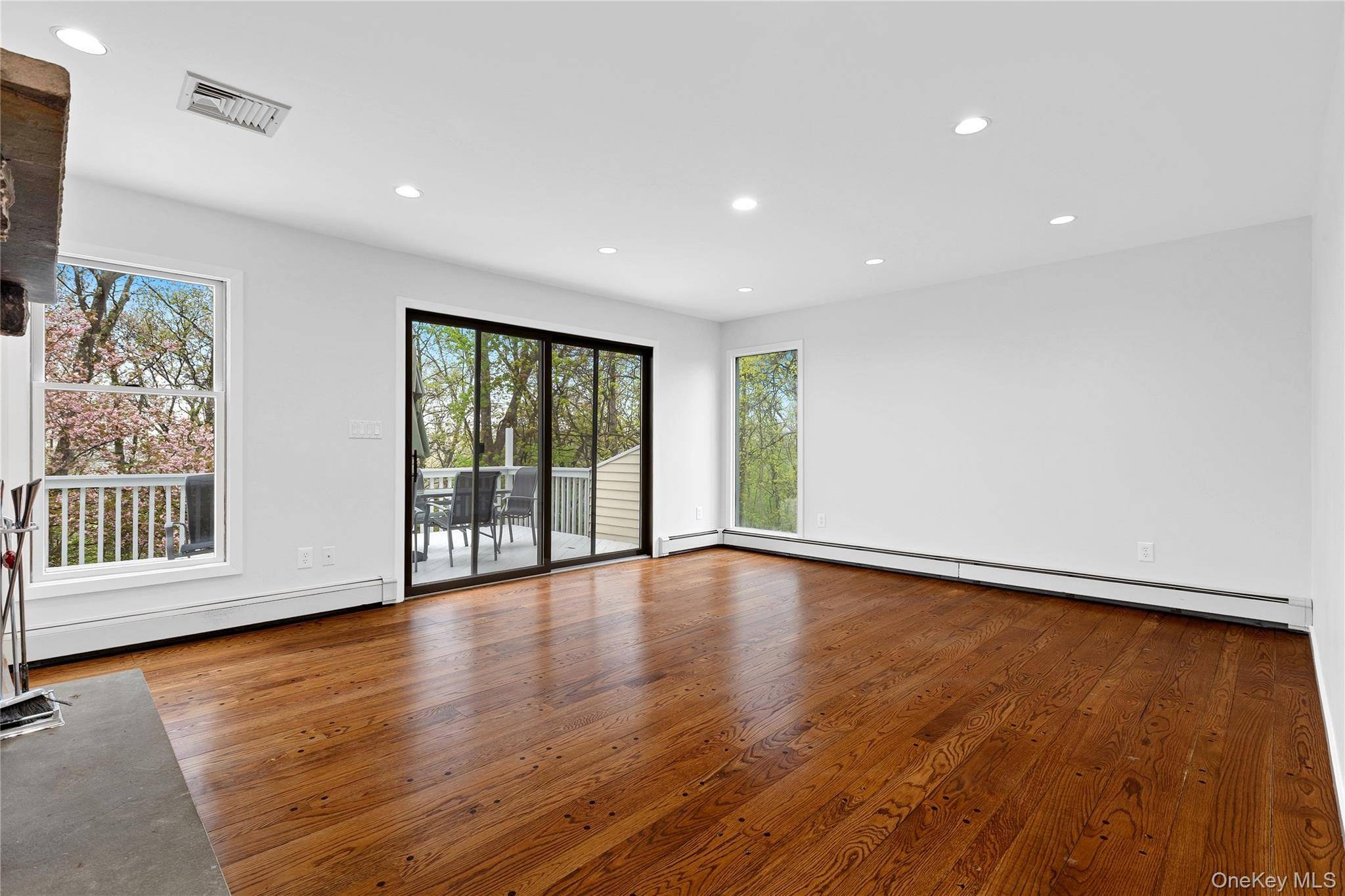 3 Bedroom Home for Sale in Thornwood - New York - USA - 6