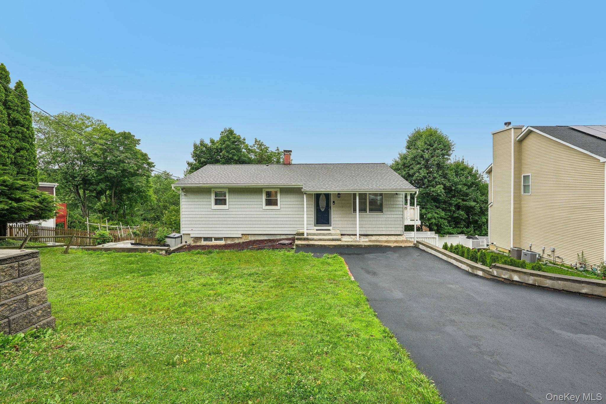 3 Bedroom Home for Sale in Thornwood - New York - USA - 1