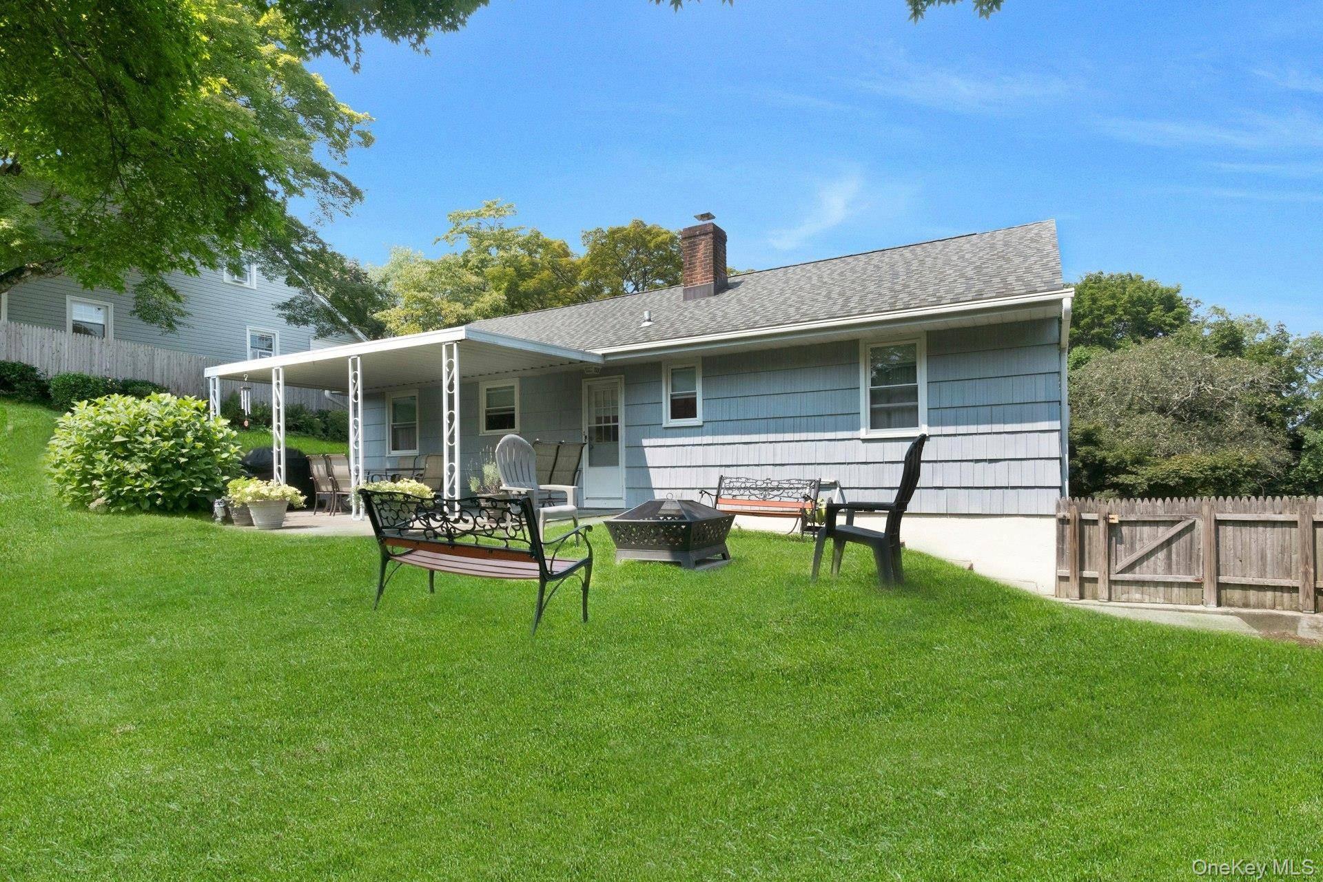 3 Bedroom Home for Sale in Thornwood - New York - USA - 3