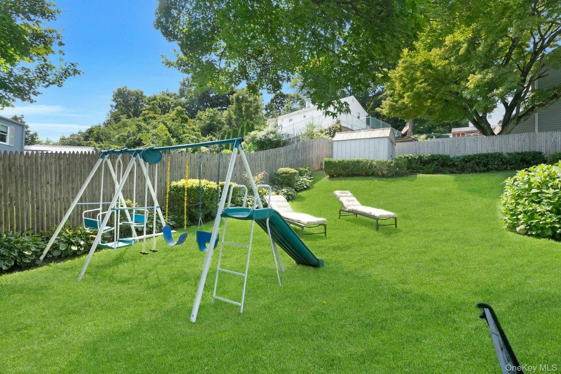 3 Bedroom Home for Sale in Thornwood - New York - USA - 4