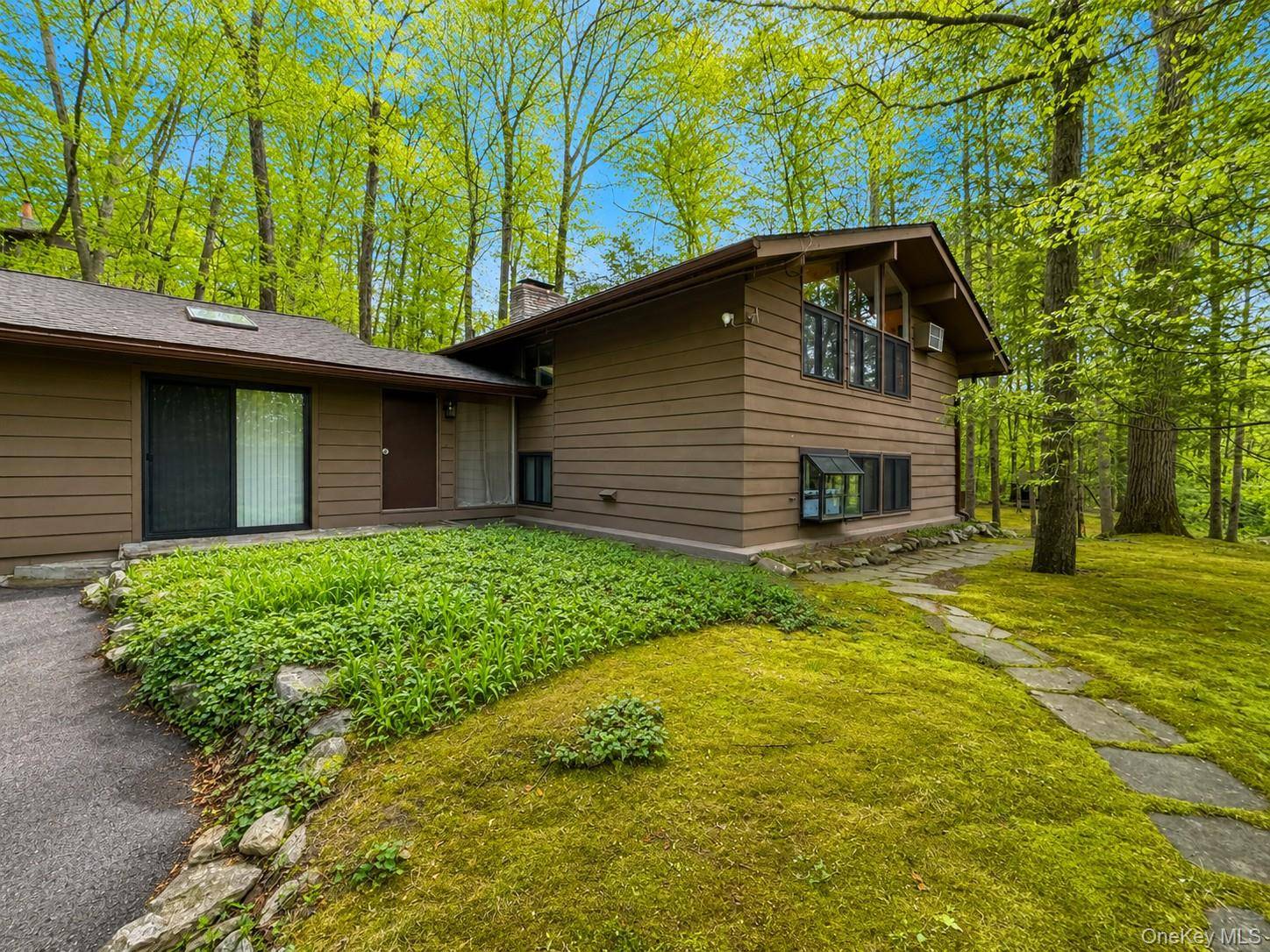 Casa com 3 Quartos à Venda em Tuxedo Park - Nova Iorque - EUA - 1