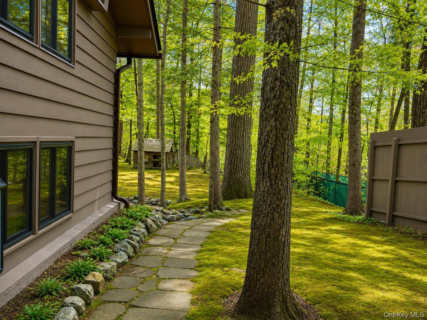 Casa com 3 Quartos à Venda em Tuxedo Park - Nova Iorque - EUA - 2