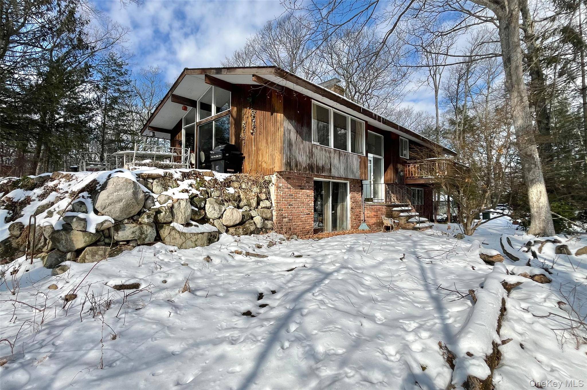 Casa de 3 Dormitorios en Venta en Tuxedo Park - Nueva York - EE. UU. - 2
