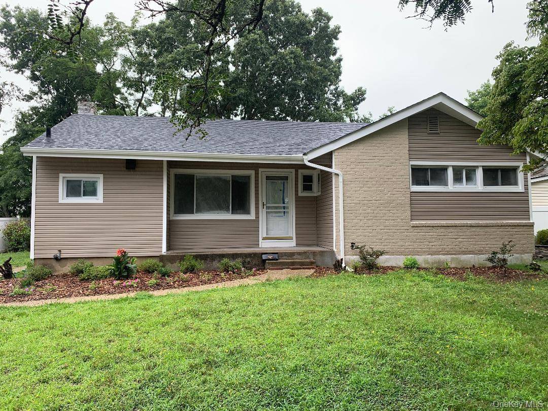 Casa com 3 Quartos à Venda em Uniondale - Nova Iorque - EUA - 2