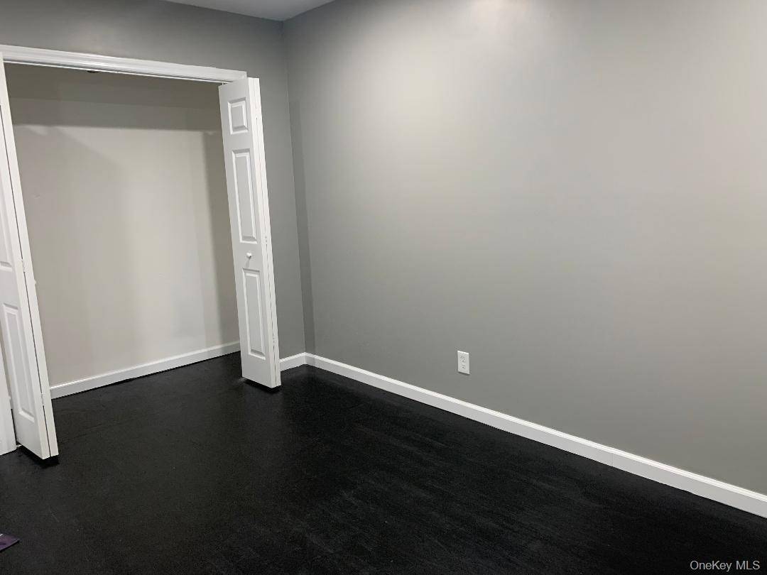 Casa com 3 Quartos à Venda em Uniondale - Nova Iorque - EUA - 8
