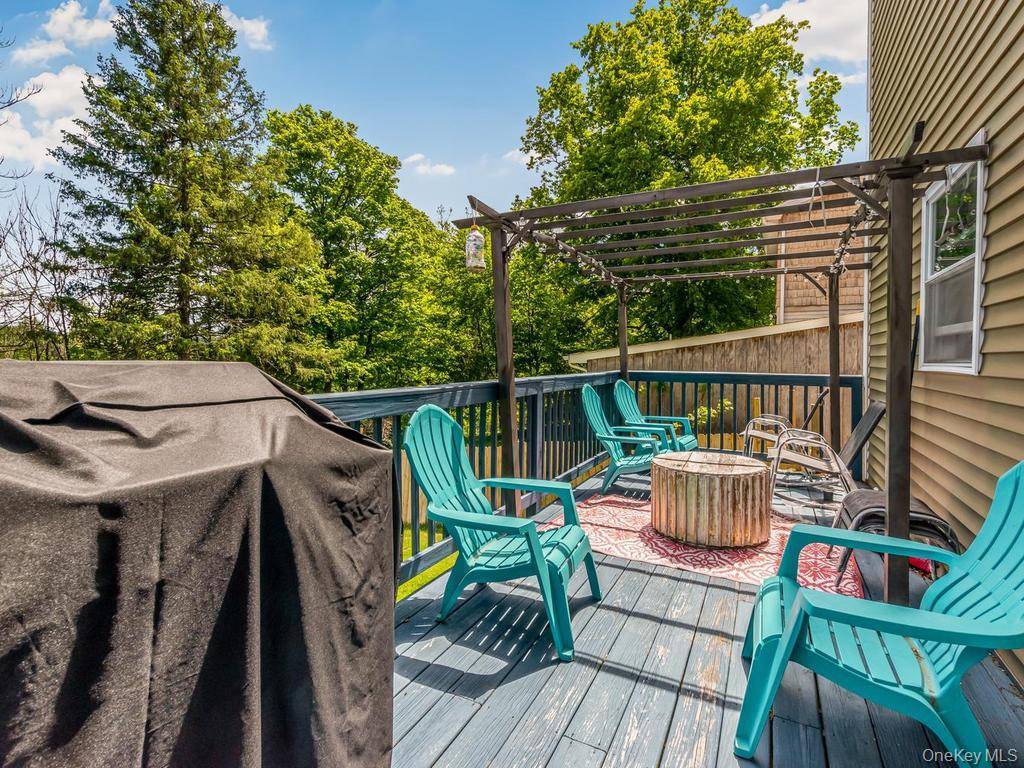 Casa com 3 Quartos à Venda em Unionville - Nova Iorque - EUA - 2