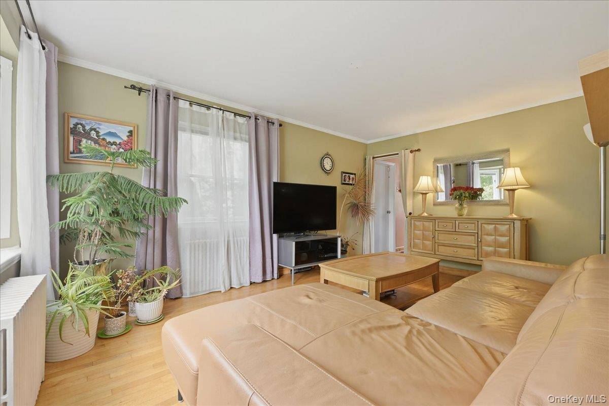 Casa com 3 Quartos à Venda em Valley Stream - Nova Iorque - EUA - 3