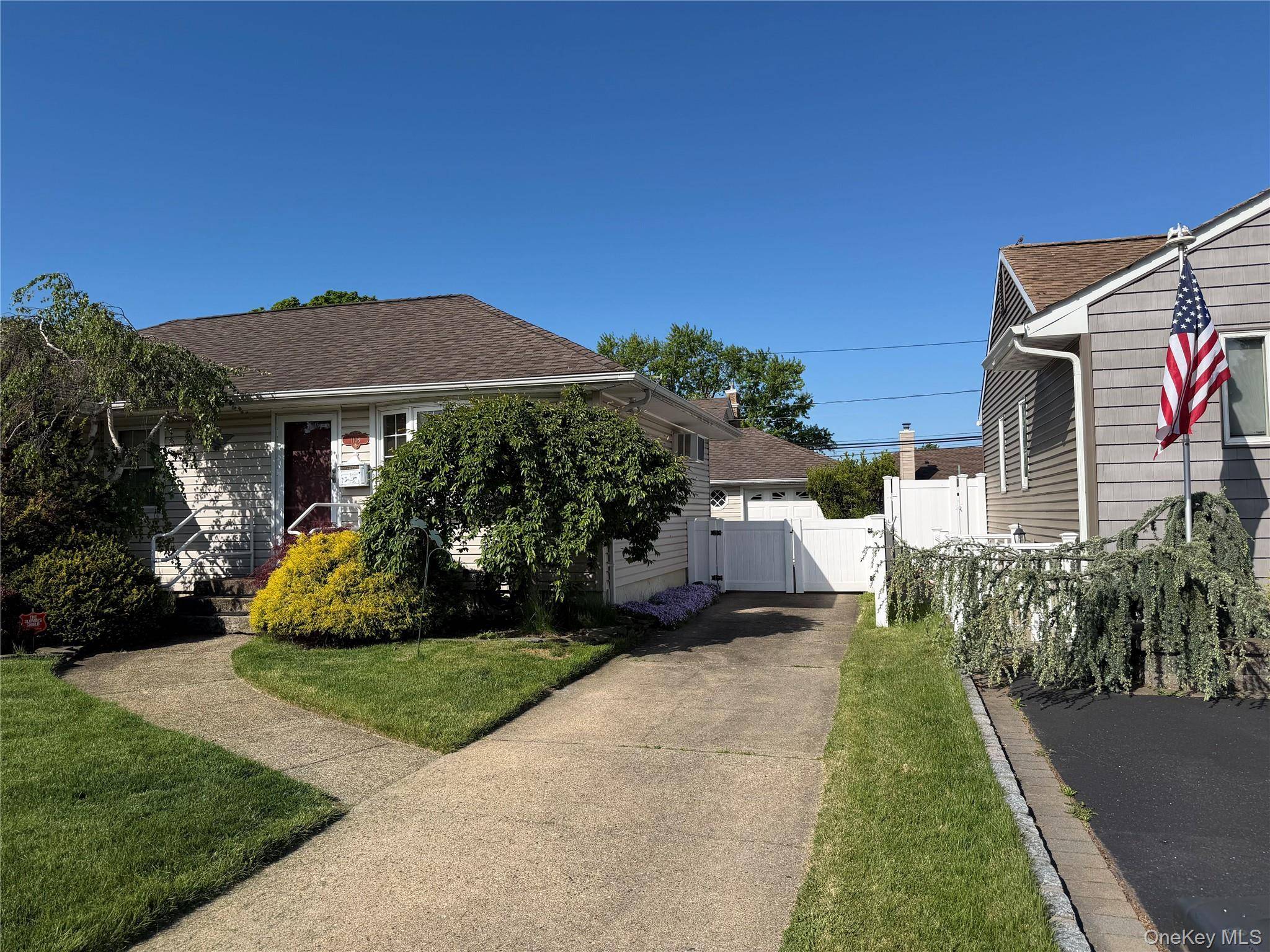 Casa com 3 Quartos à Venda em Wantagh - Nova Iorque - EUA - 4