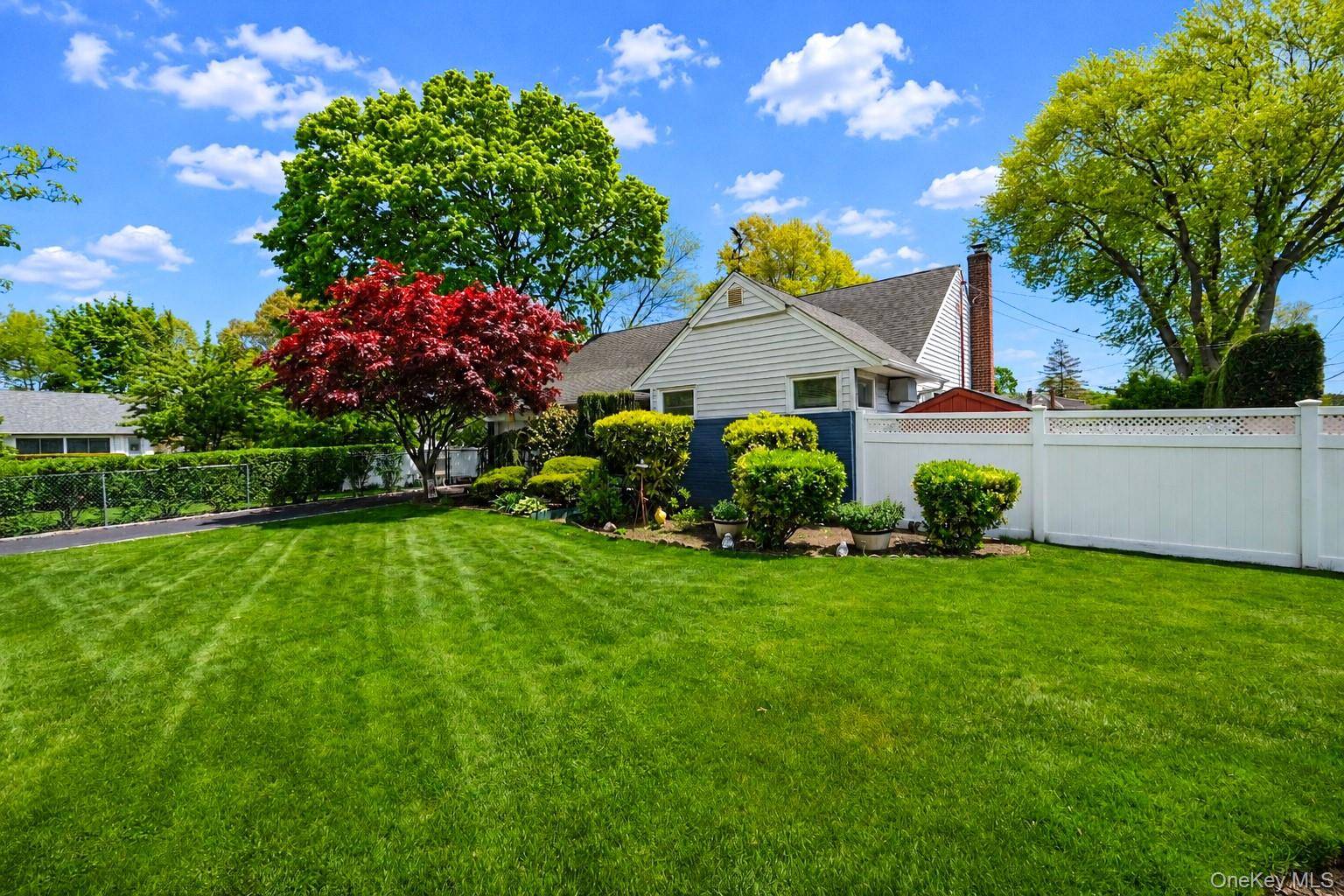 Casa com 3 Quartos à Venda em Wantagh - Nova Iorque - EUA - 3