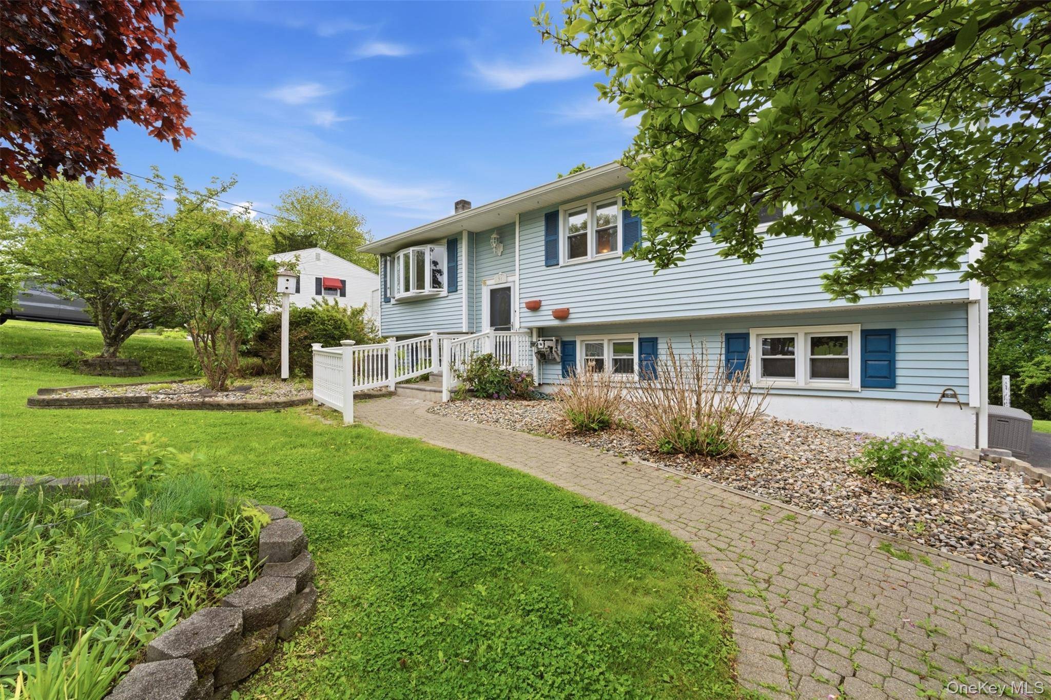 Casa com 3 Quartos à Venda em Wappingers Falls - Nova Iorque - EUA - 2