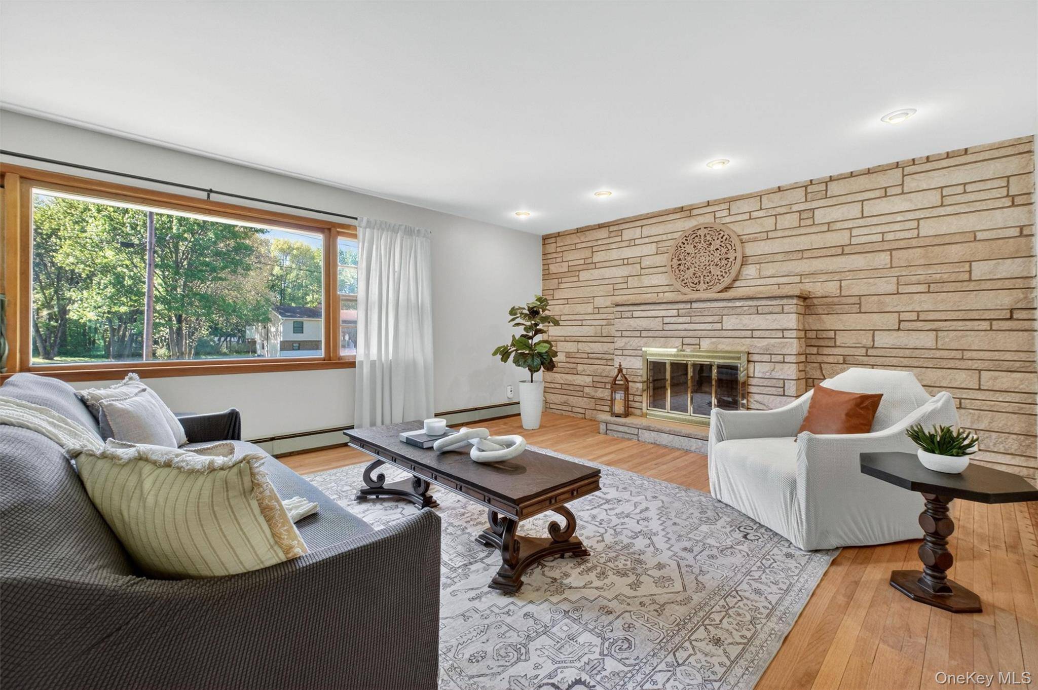 Casa de 3 Dormitorios en Venta en Wappingers Falls - Nueva York - EE. UU. - 4