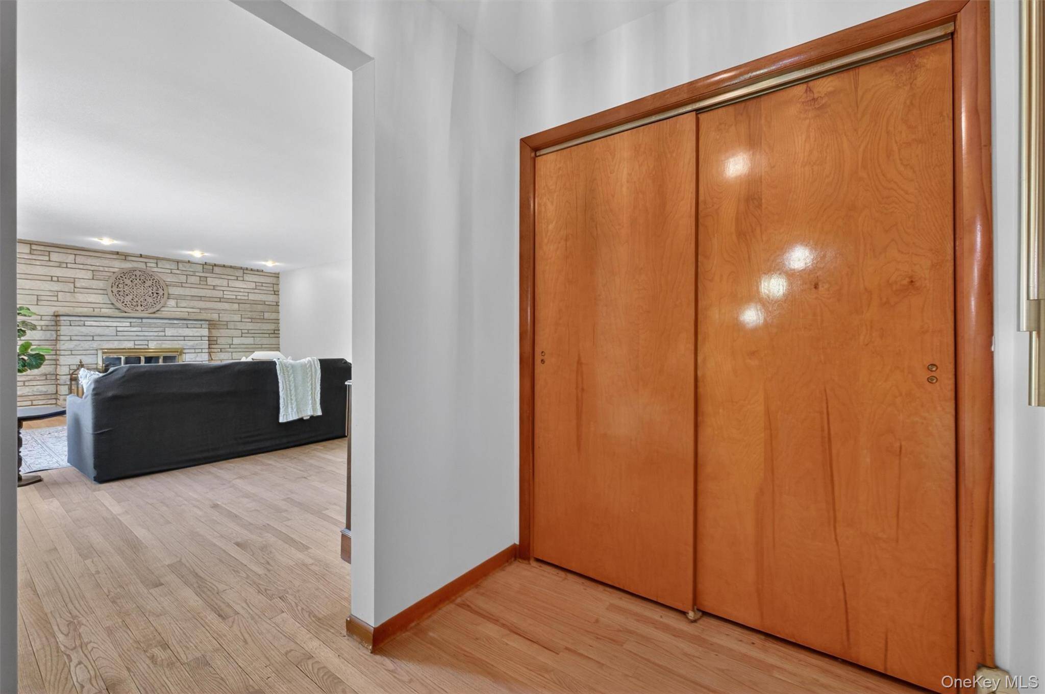 Casa de 3 Dormitorios en Venta en Wappingers Falls - Nueva York - EE. UU. - 5