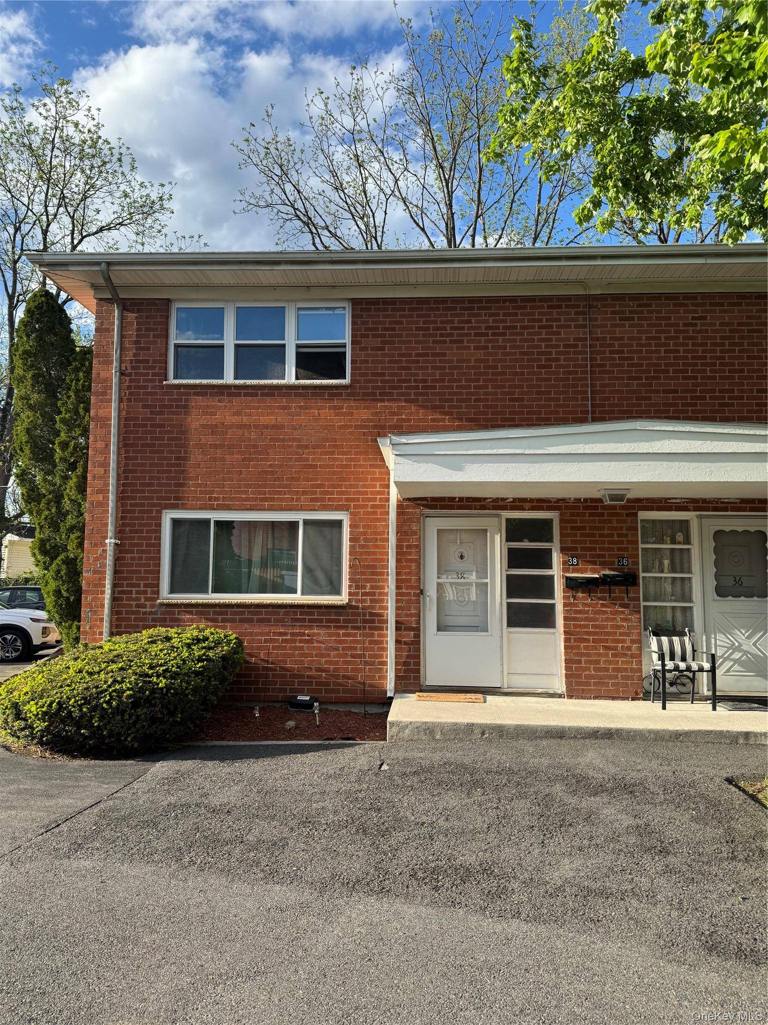 Casa com 3 Quartos à Venda em Wappingers Falls - Nova Iorque - EUA - 1