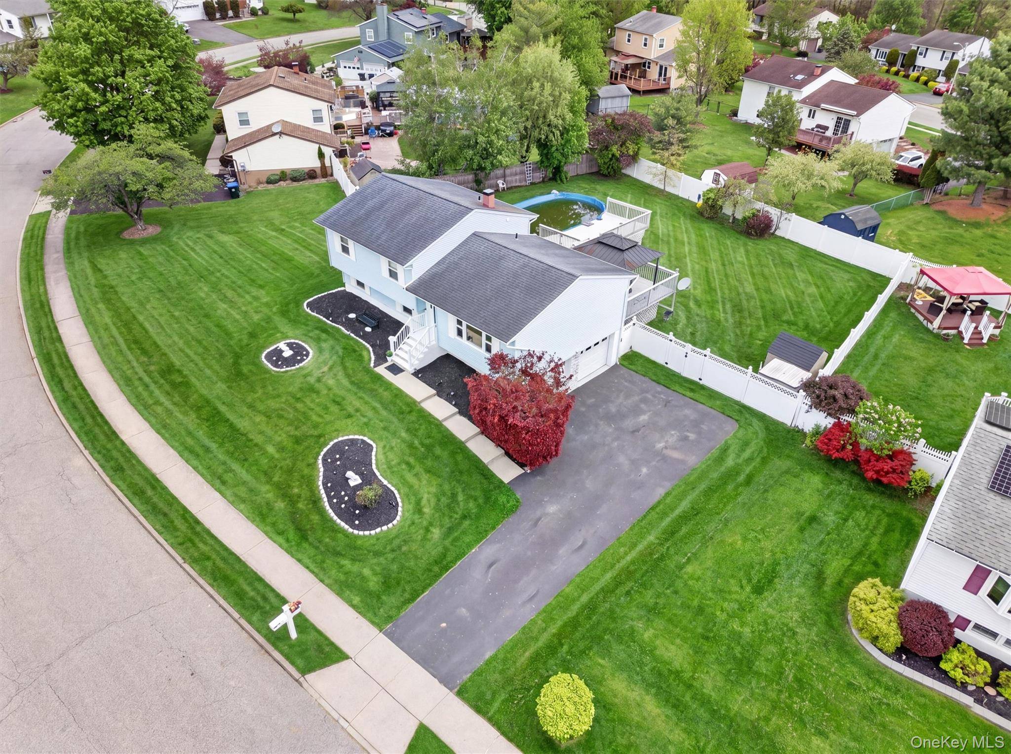 Casa de 3 Dormitorios en Venta en Washingtonville - Nueva York - EE. UU. - 2