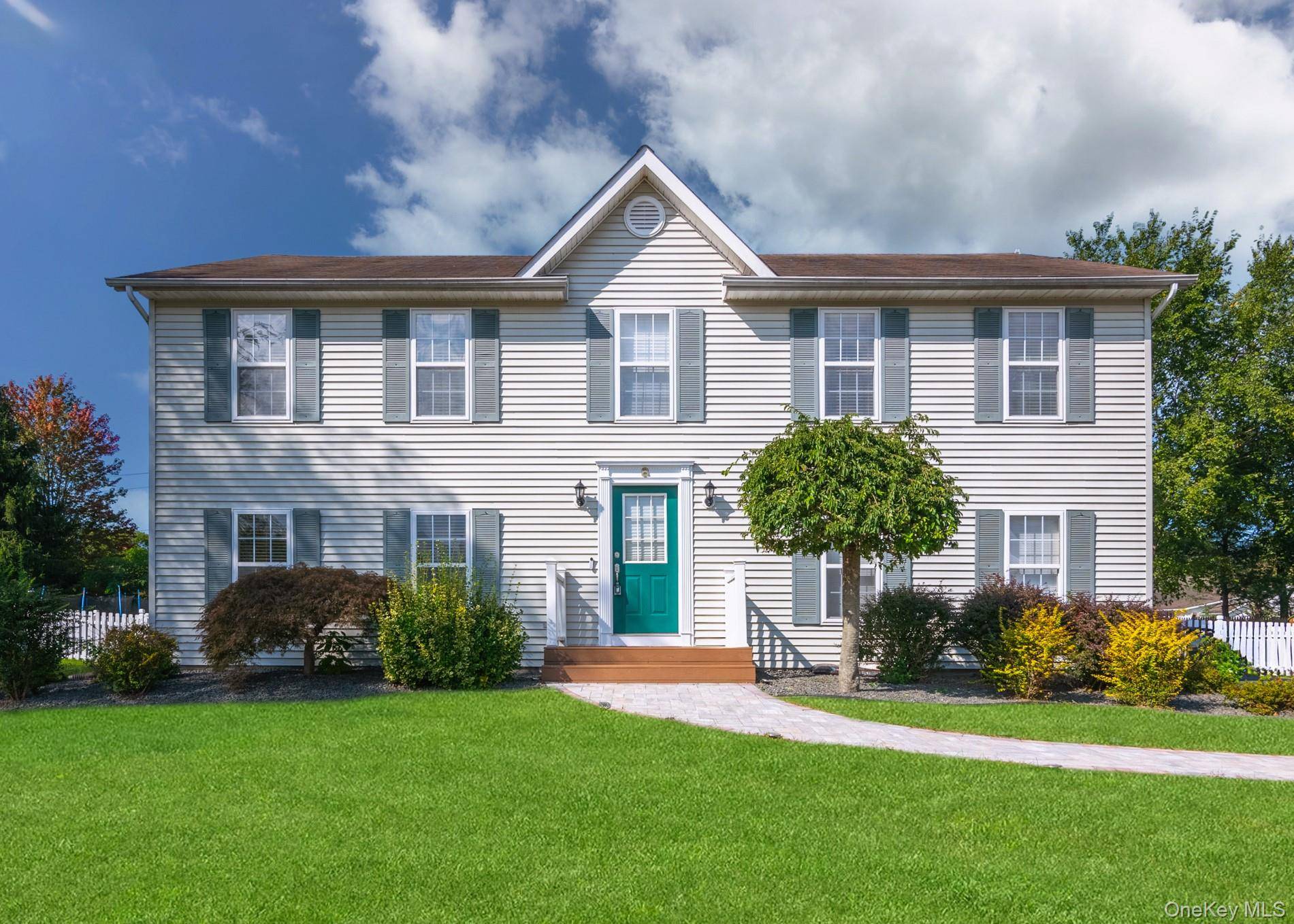 Casa de 3 Dormitorios en Venta en Washingtonville - Nueva York - EE. UU. - 1