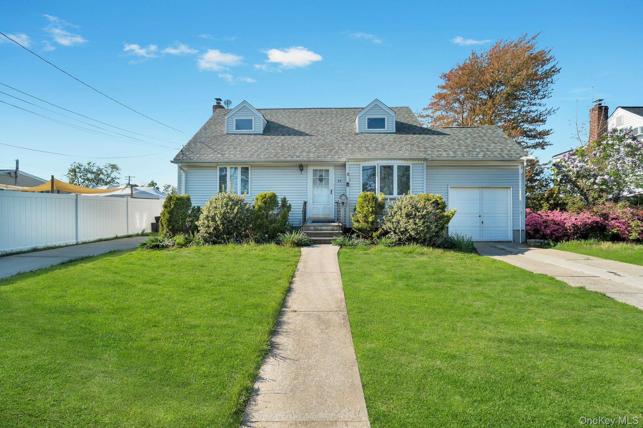 Casa com 3 Quartos à Venda em West Babylon - Nova Iorque - EUA - 1