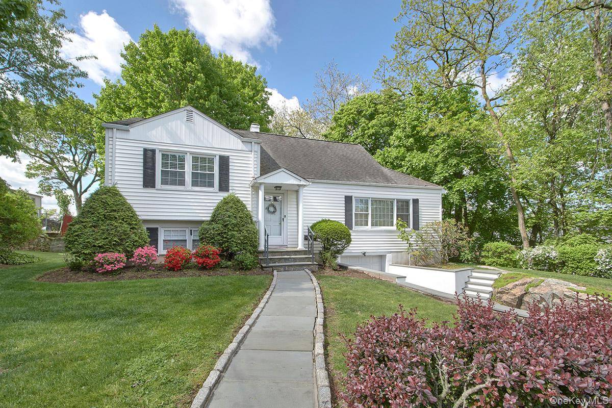 3 Bedroom Home for Sale in West Harrison - New York - USA - 1