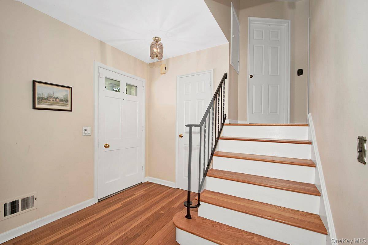 3 Bedroom Home for Sale in West Harrison - New York - USA - 3