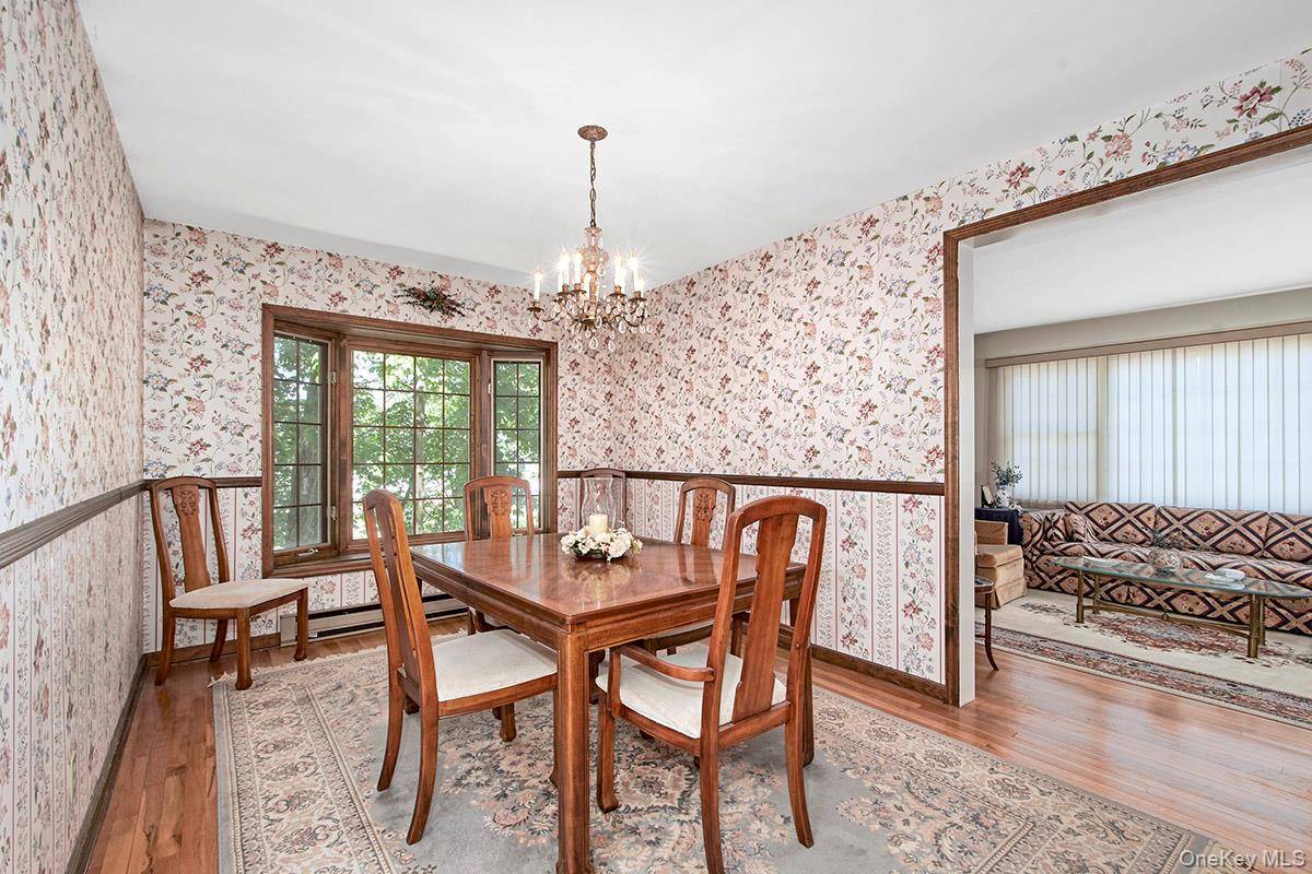 3 Bedroom Home for Sale in West Harrison - New York - USA - 8