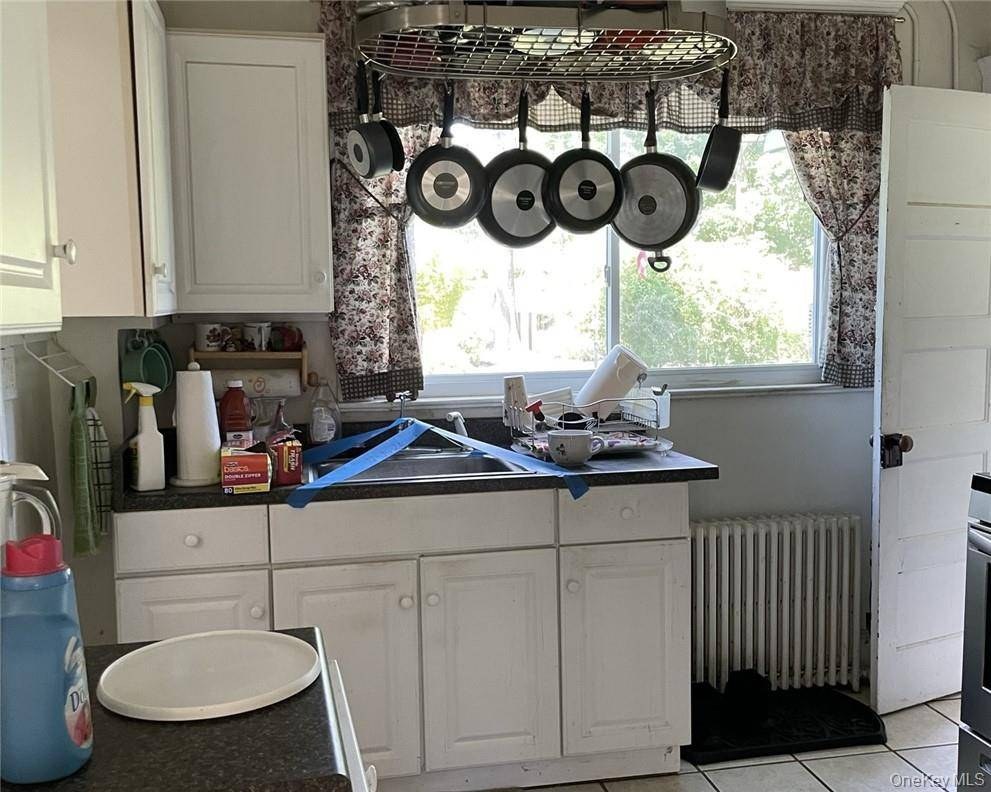 Casa com 3 Quartos à Venda em West Nyack - Nova Iorque - EUA - 2