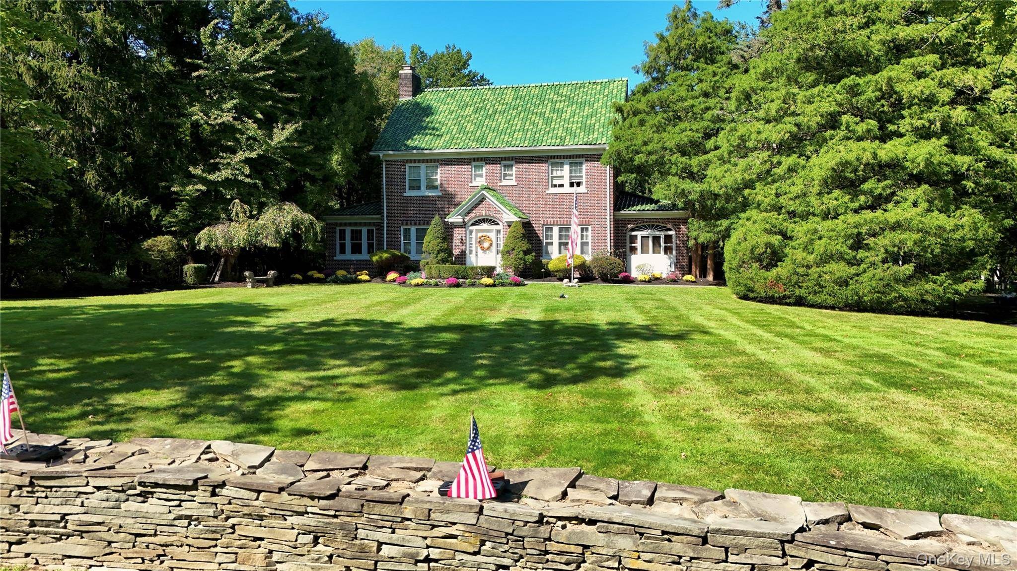 Casa com 3 Quartos à Venda em West Nyack - Nova Iorque - EUA - 2