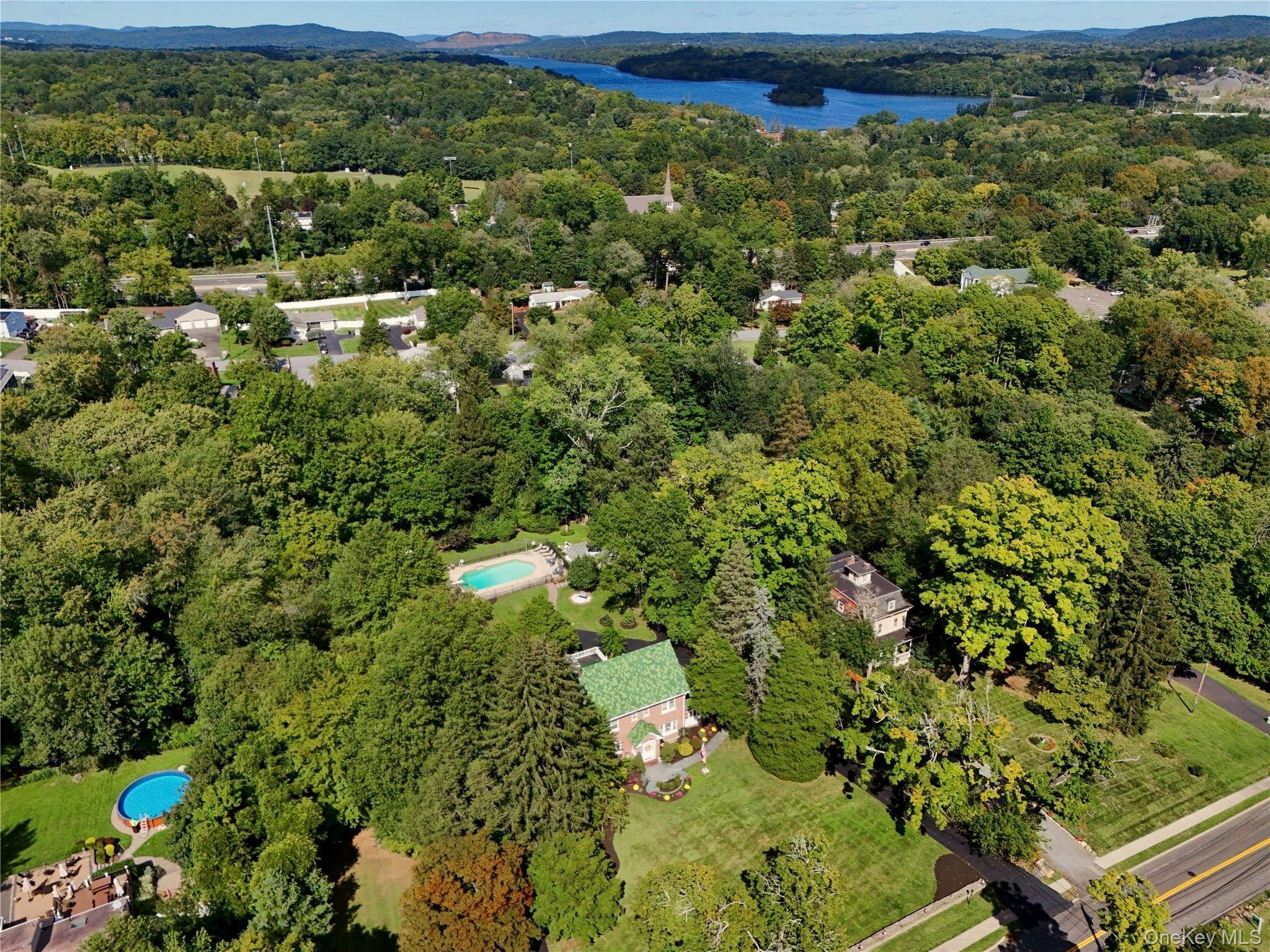 Casa com 3 Quartos à Venda em West Nyack - Nova Iorque - EUA - 5