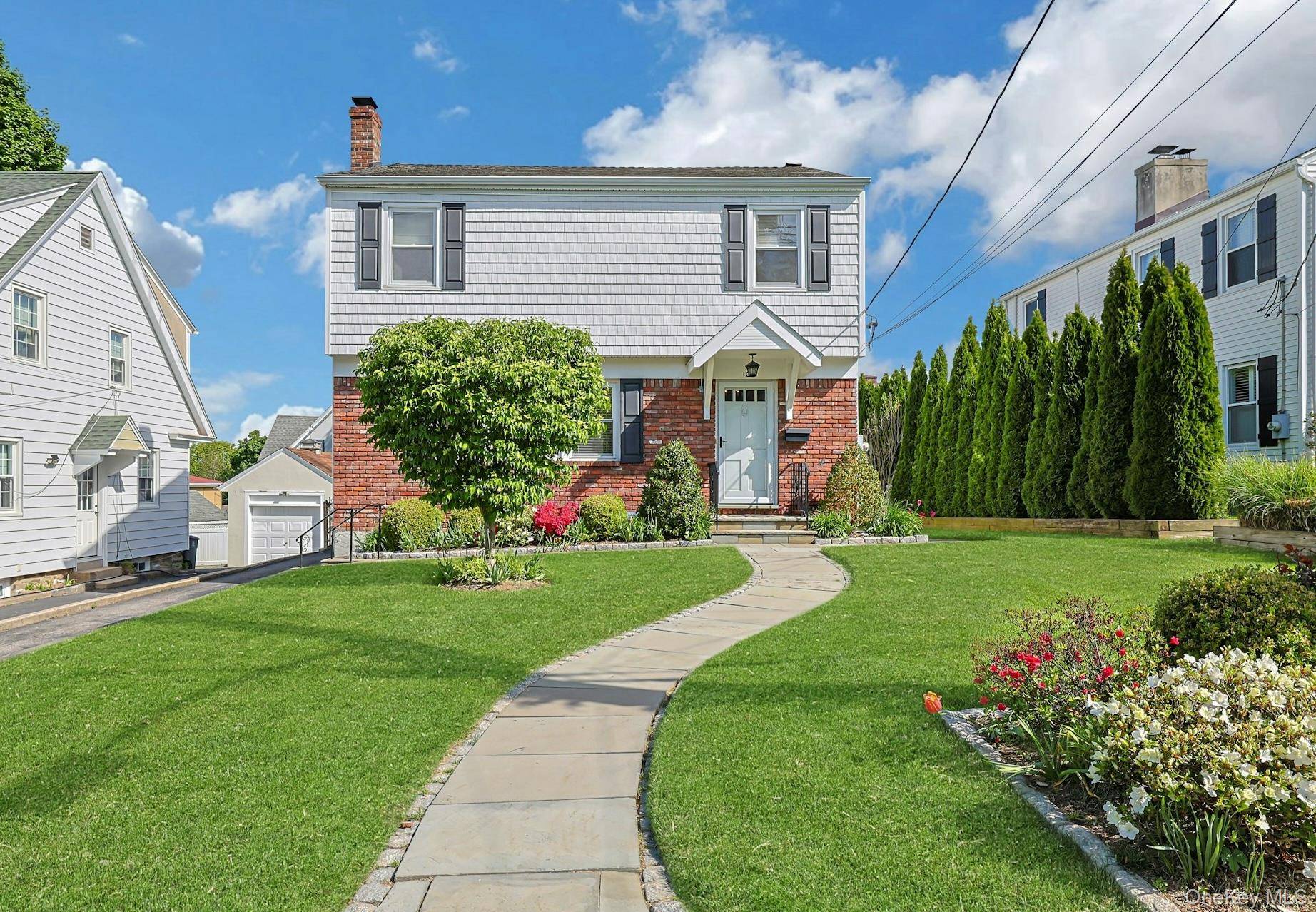 3 Bedroom Home for Sale in White Plains - New York - USA - 1