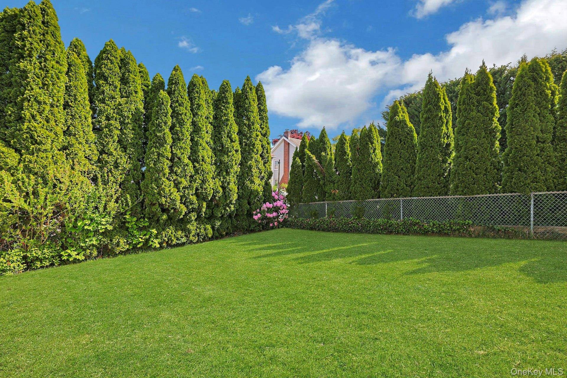 3 Bedroom Home for Sale in White Plains - New York - USA - 4