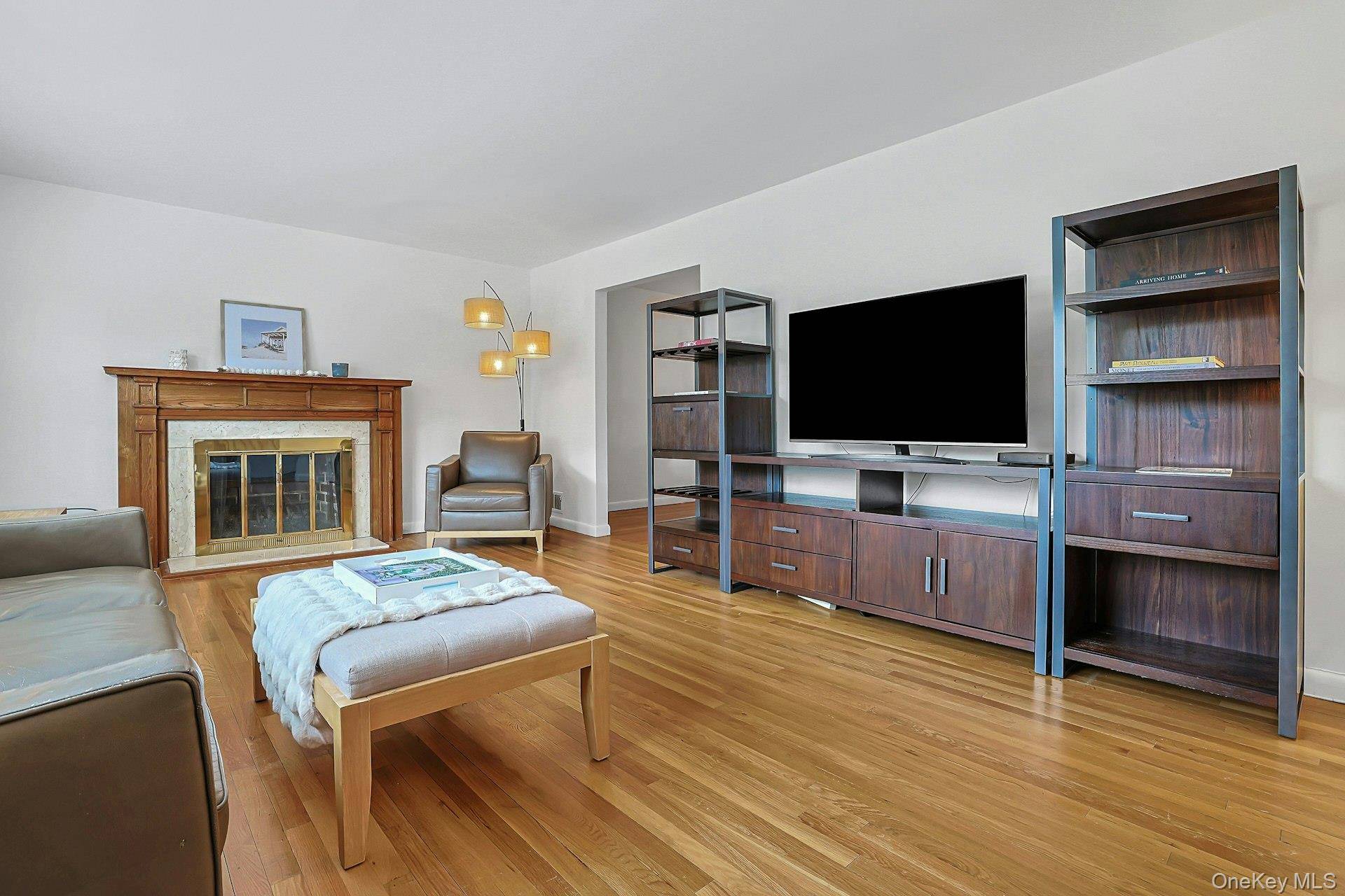 3 Bedroom Home for Sale in White Plains - New York - USA - 8