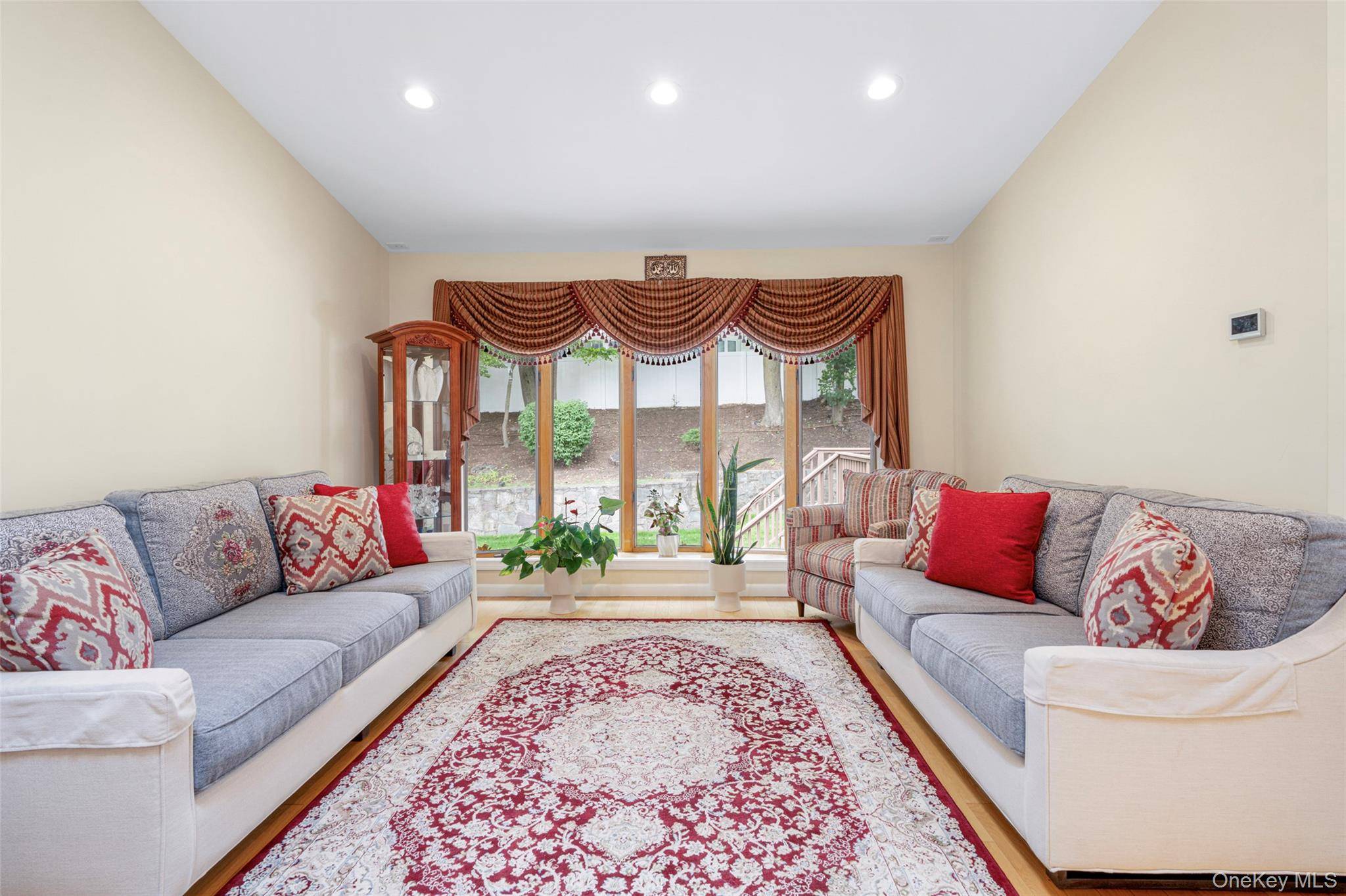 Casa com 3 Quartos à Venda em White Plains - Nova Iorque - EUA - 3