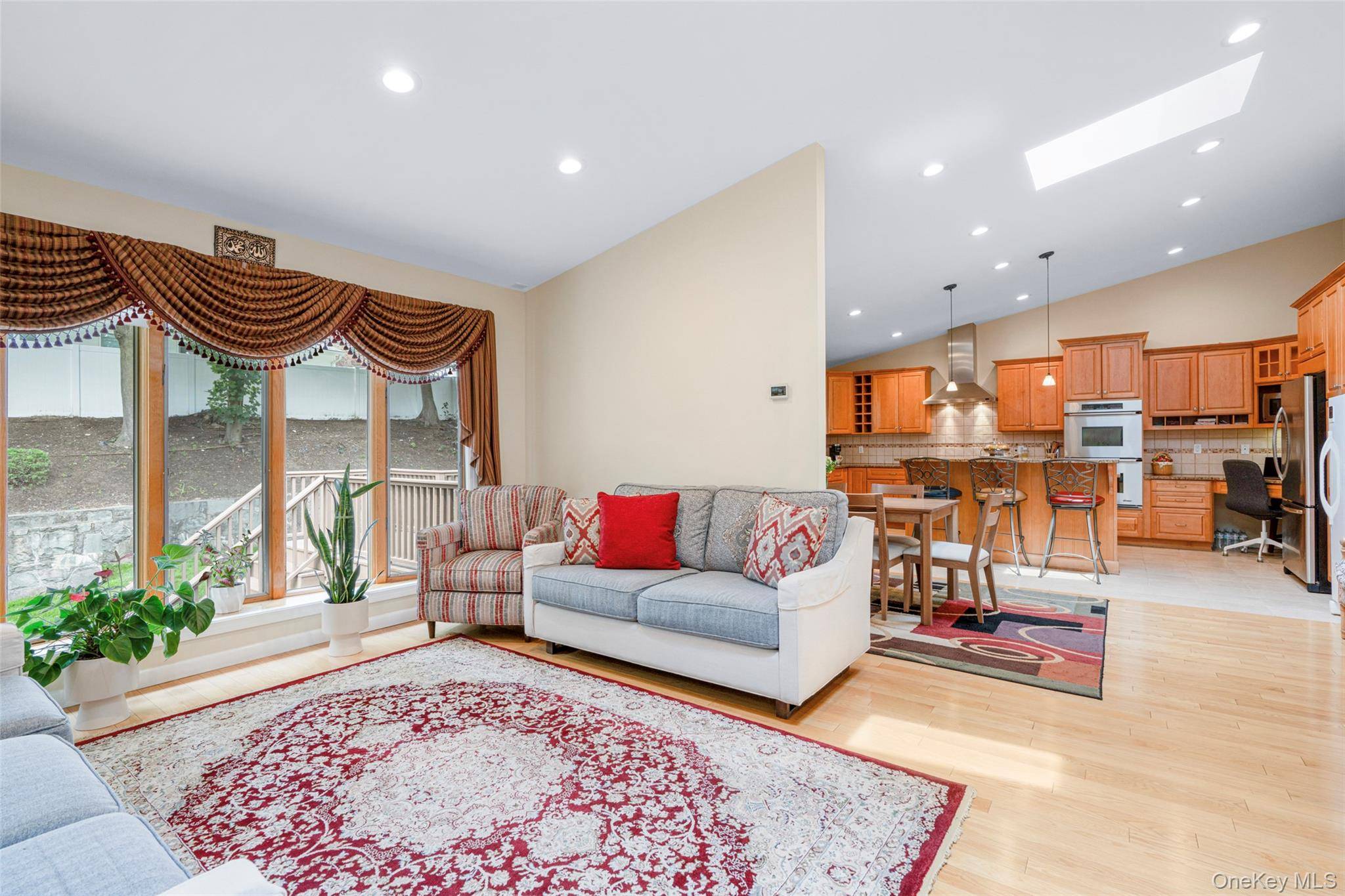 Casa com 3 Quartos à Venda em White Plains - Nova Iorque - EUA - 4