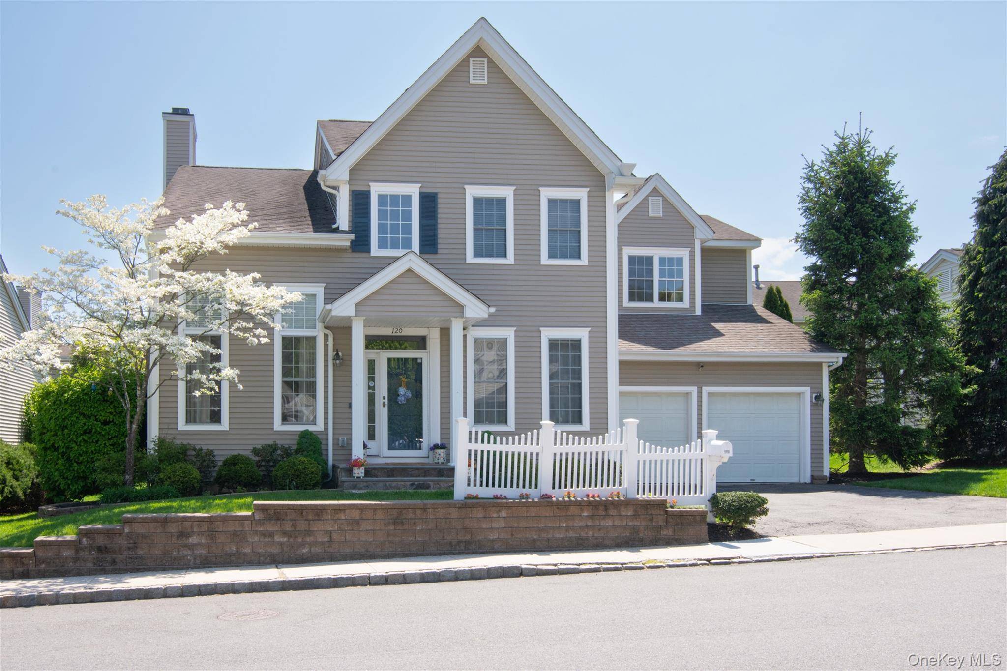 3 Bedroom Home for Sale in White Plains - New York - USA - 1