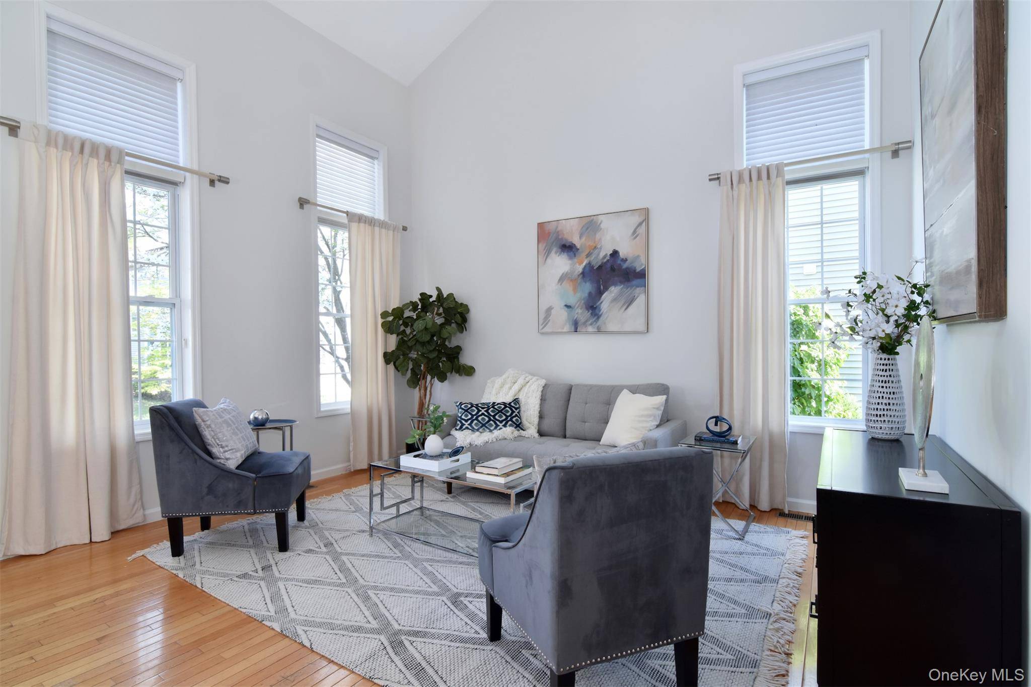 3 Bedroom Home for Sale in White Plains - New York - USA - 3