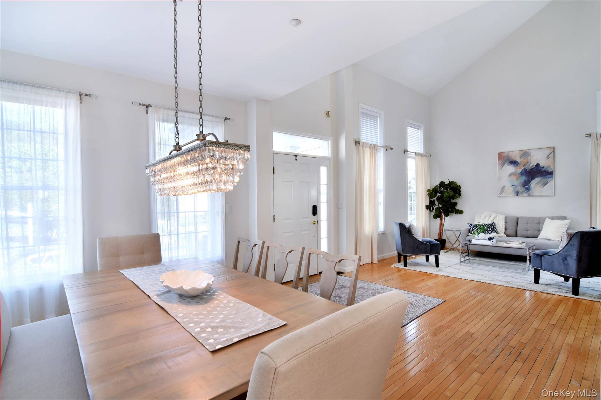 3 Bedroom Home for Sale in White Plains - New York - USA - 4