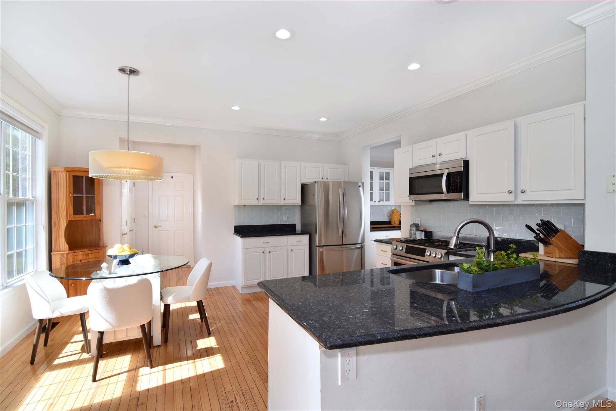 3 Bedroom Home for Sale in White Plains - New York - USA - 7